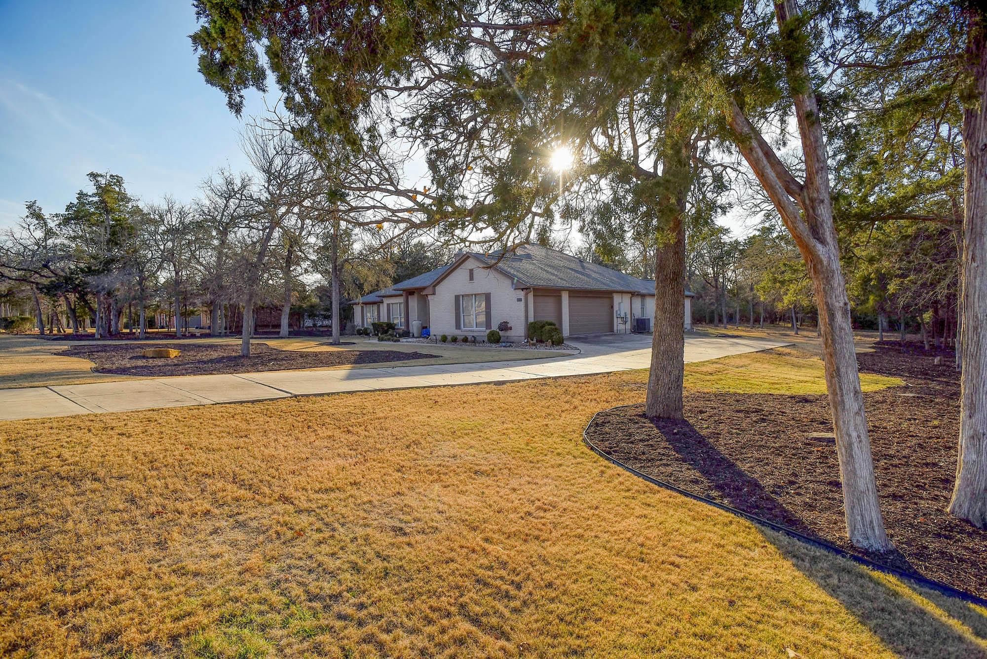 142 Joshua Smith Ln, Bastrop, TX 78602