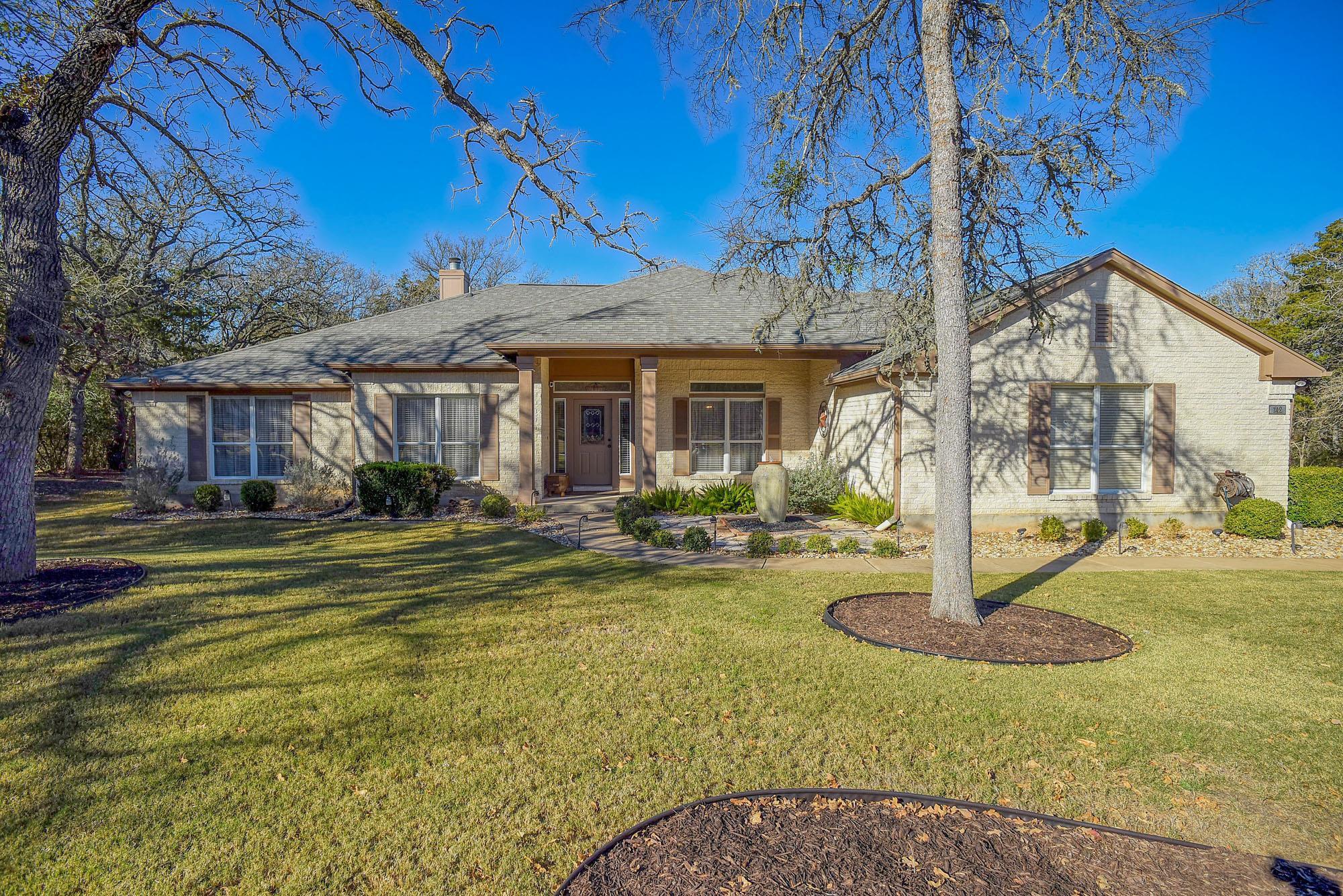 142 Joshua Smith Ln, Bastrop, TX 78602