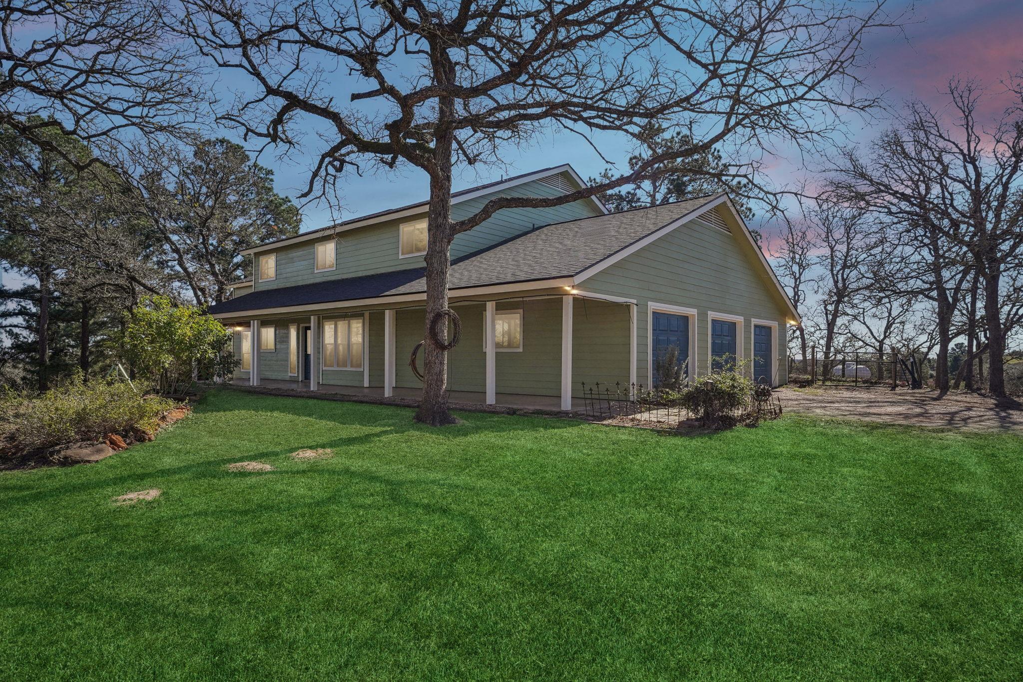 407 Country Ln, McDade, TX 78650