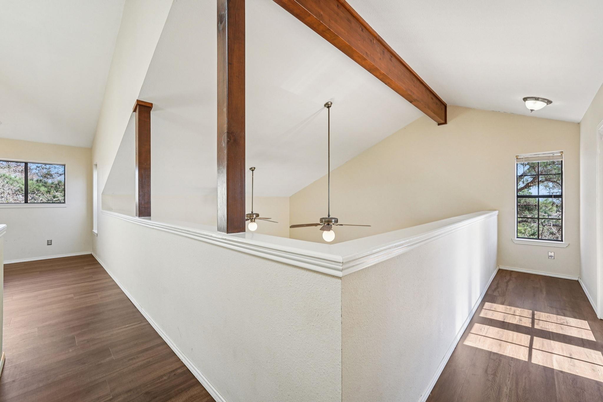 407 Country Ln, McDade, TX 78650