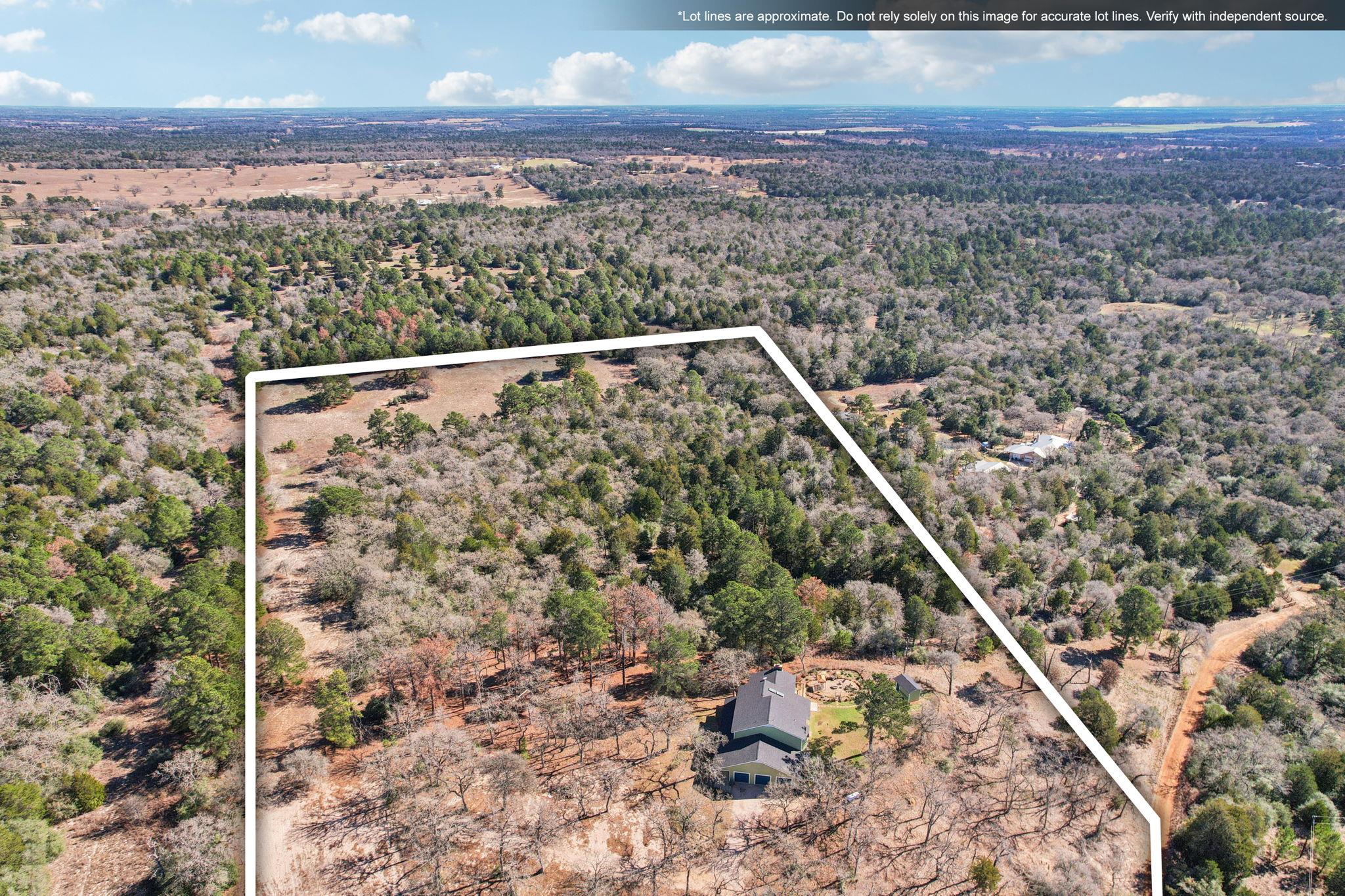 407 Country Ln, McDade, TX 78650