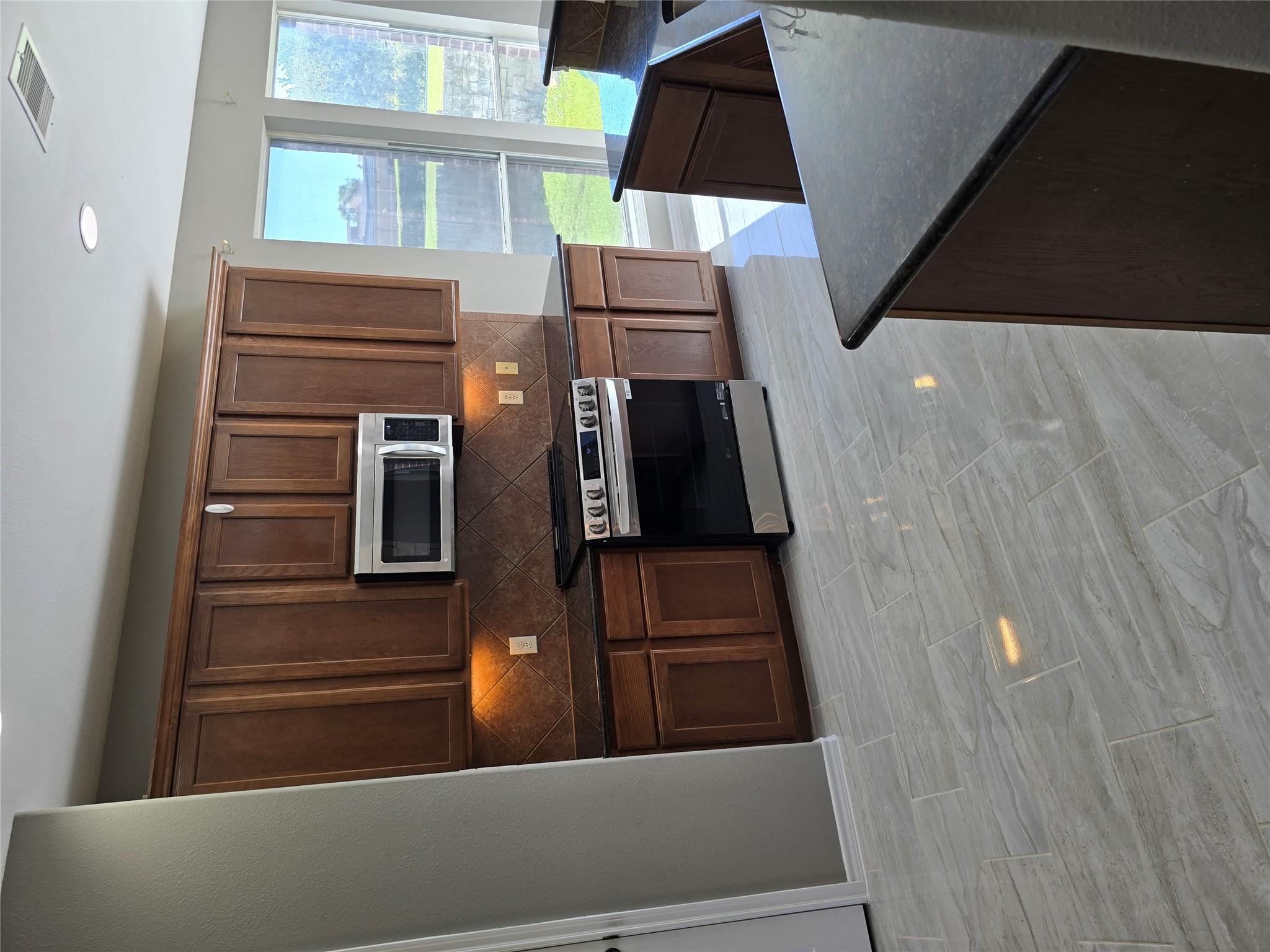 1108 Augusta Bend Dr, Hutto, TX 78634