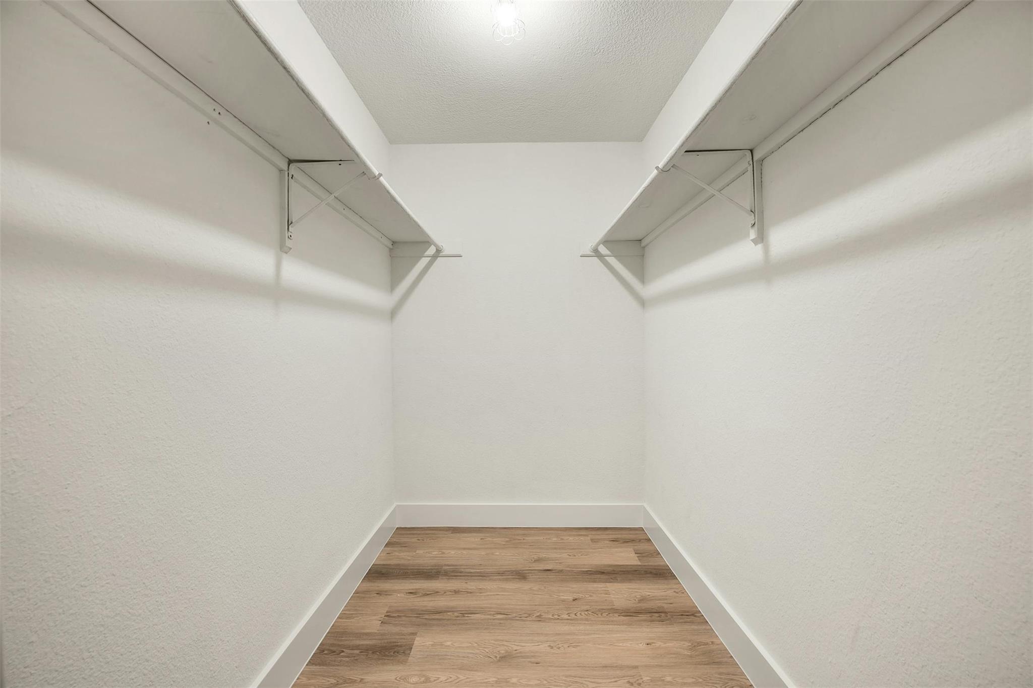 1910 Robbins Pl # 105, Austin, TX 78705