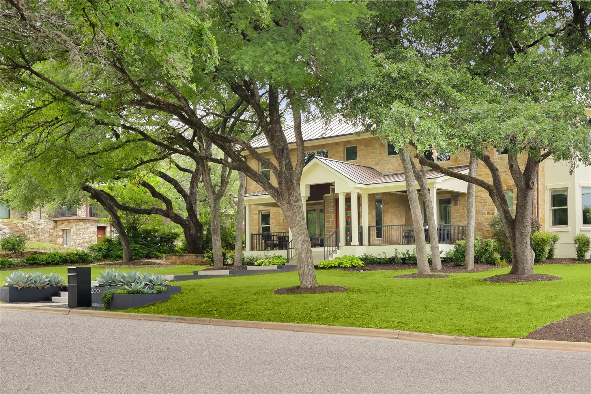 400 ALMARION Dr, Austin, TX 78746