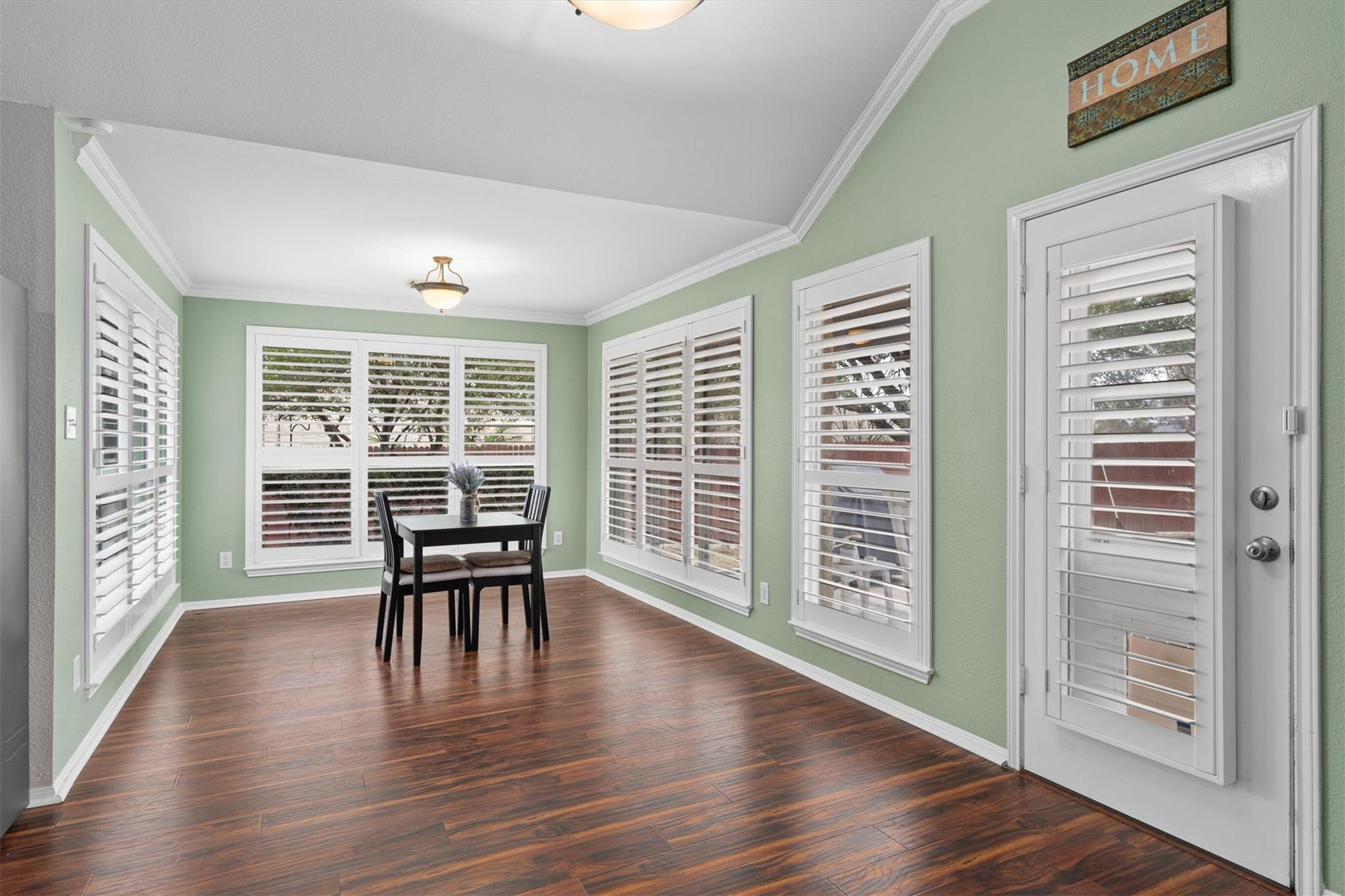 18101 Whitewater Cv, Round Rock, TX 78681