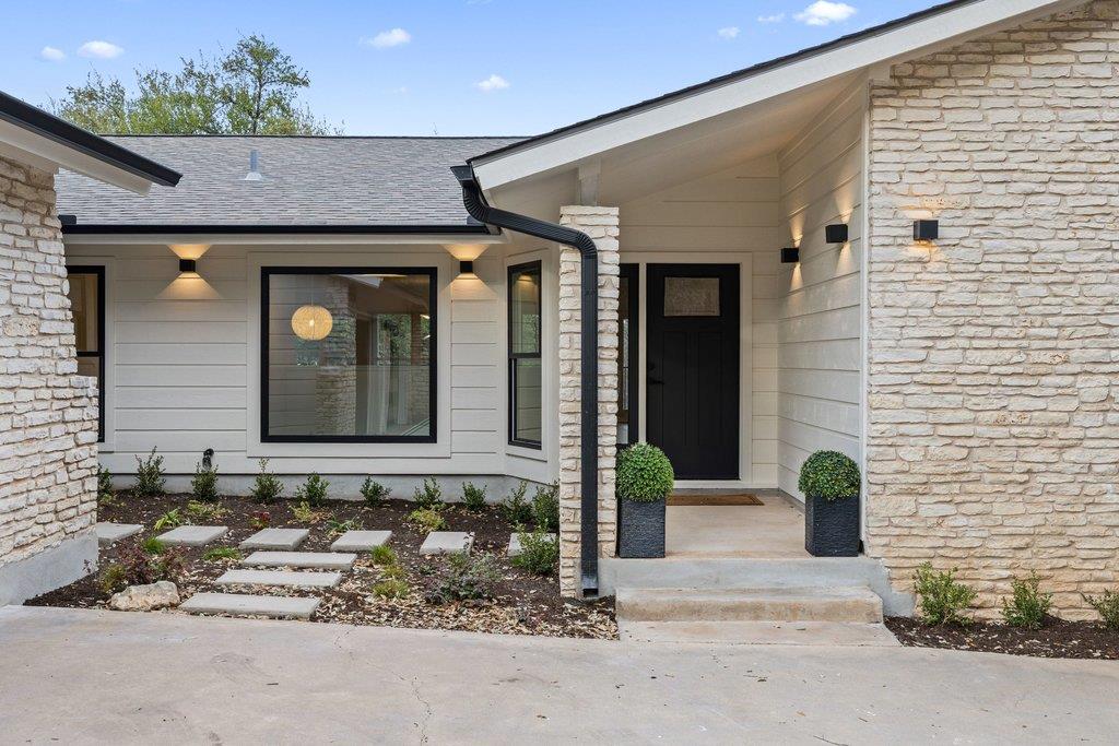 408 Rolling Green Dr, Lakeway, TX 78734