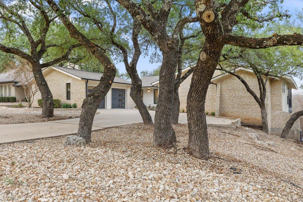 408 Rolling Green Dr, Lakeway, TX 78734