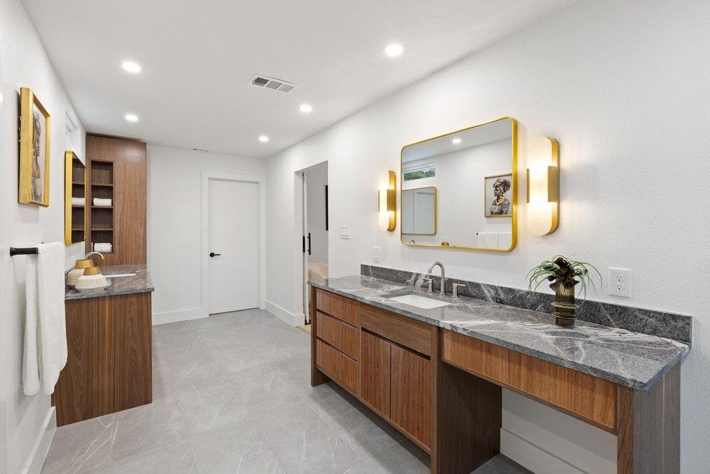 408 Rolling Green Dr, Lakeway, TX 78734