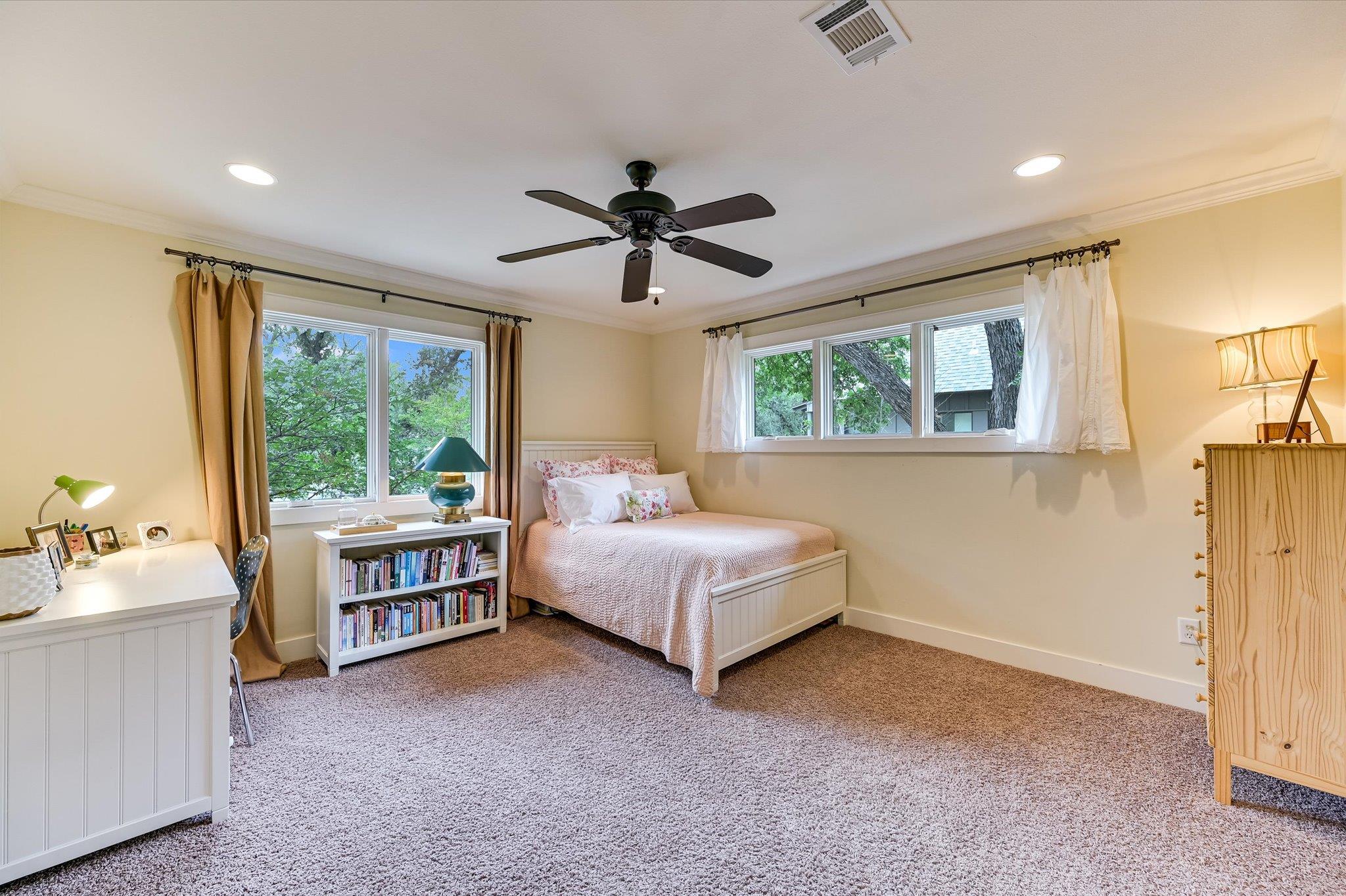 2401 Westover Rd, Austin, TX 78703