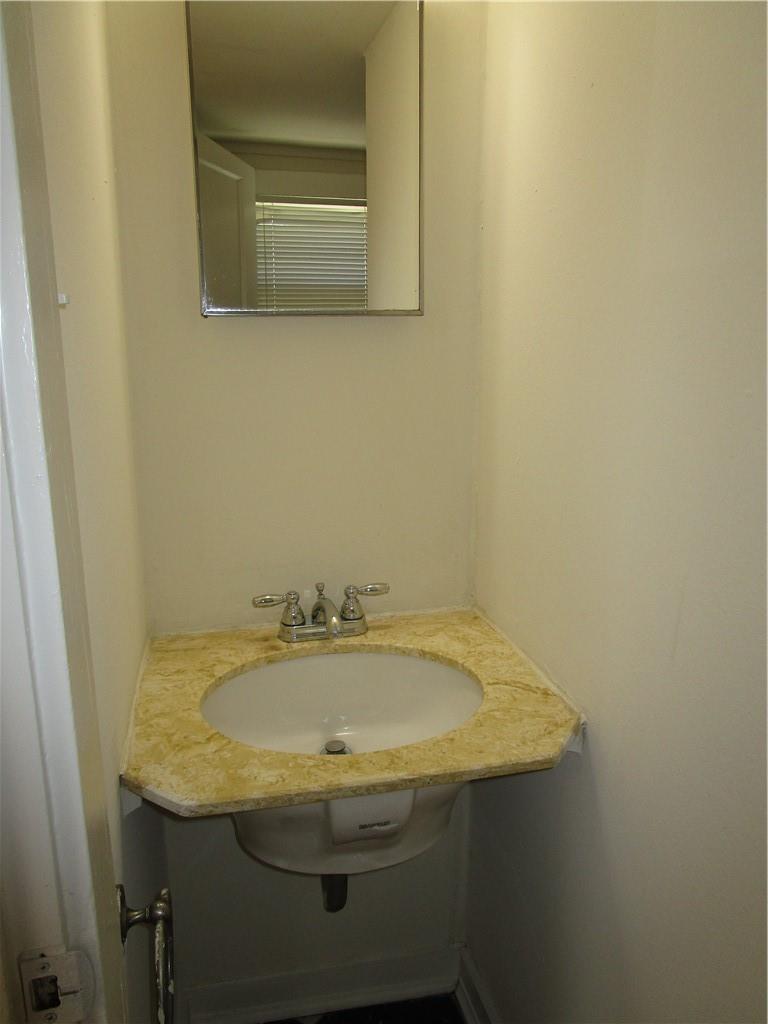 908 W 22nd St # E, Austin, TX 78705