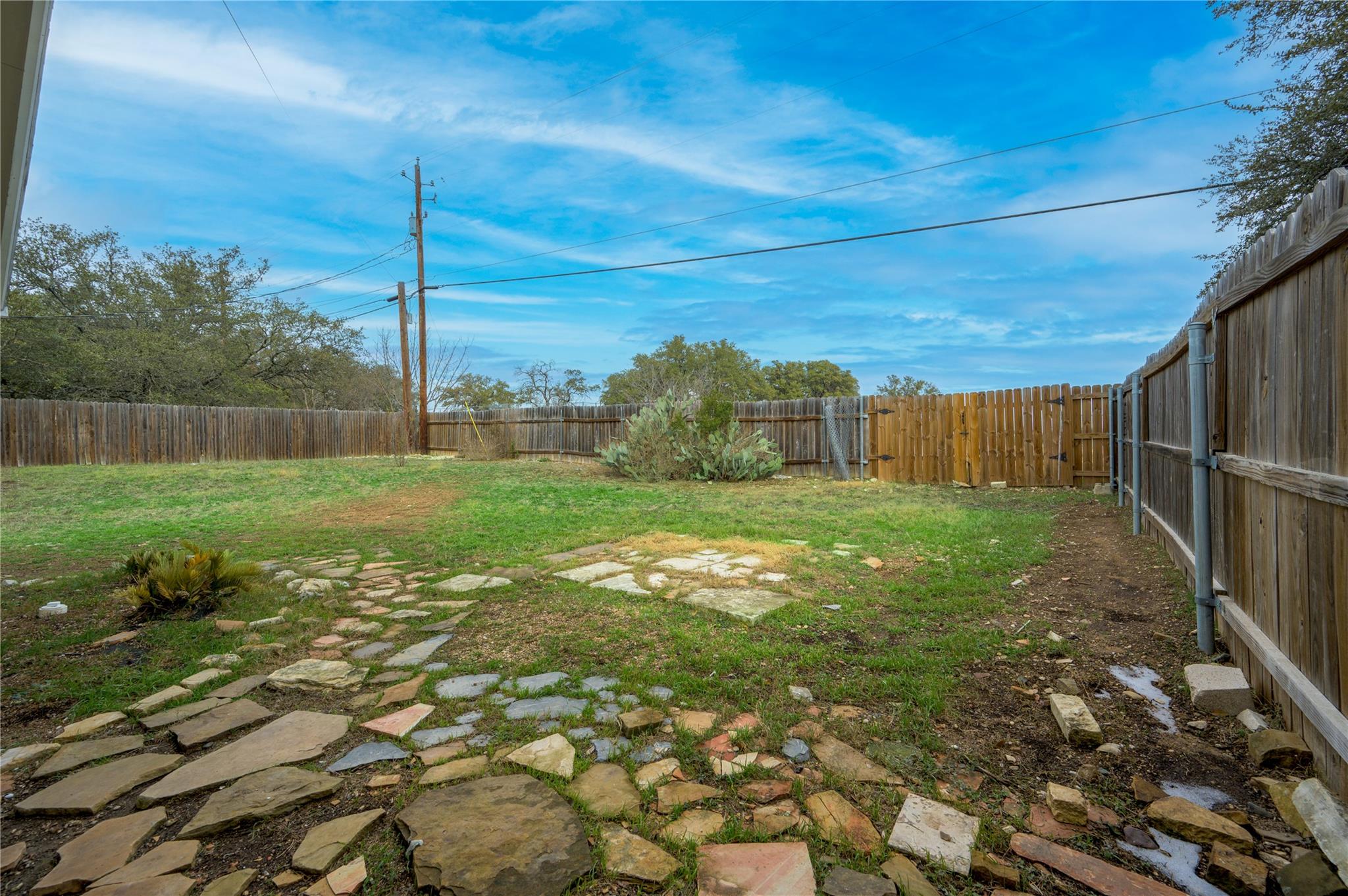 15302 Cavalier Canyon Dr # B, Lakeway, TX 78734