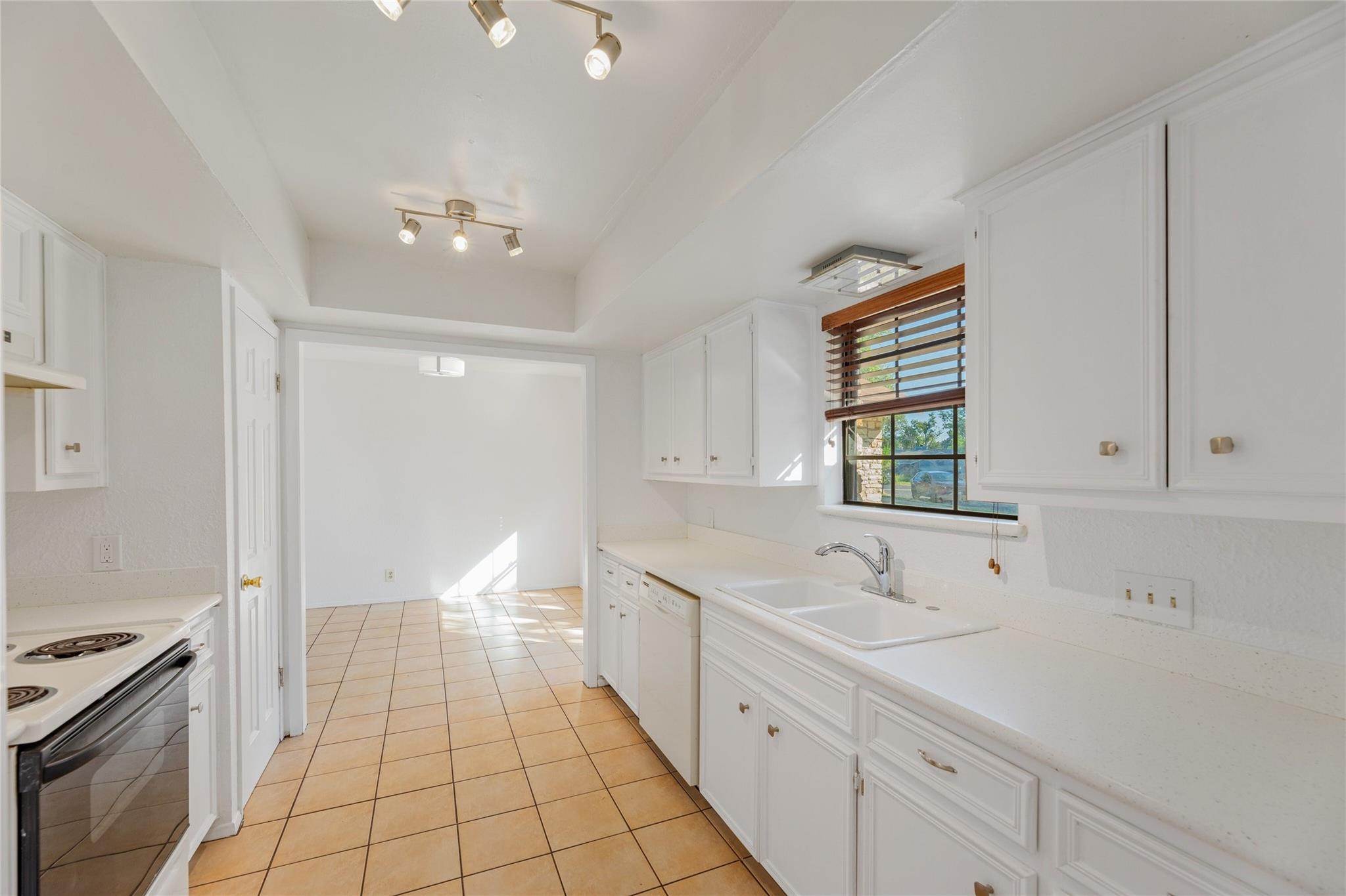 13406 Effingham St, Austin, TX 78729