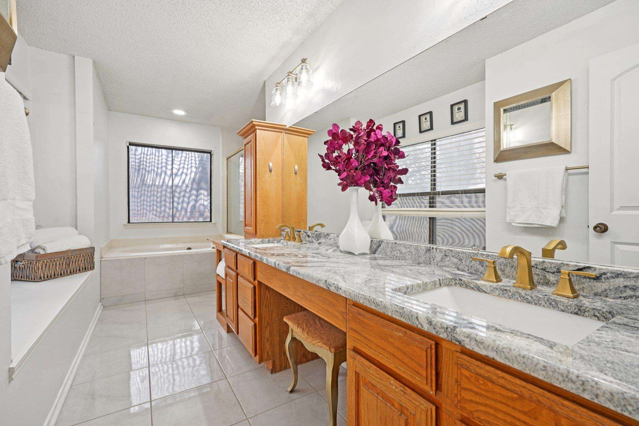 17011 Vista Village Dr, San Antonio, TX 78247