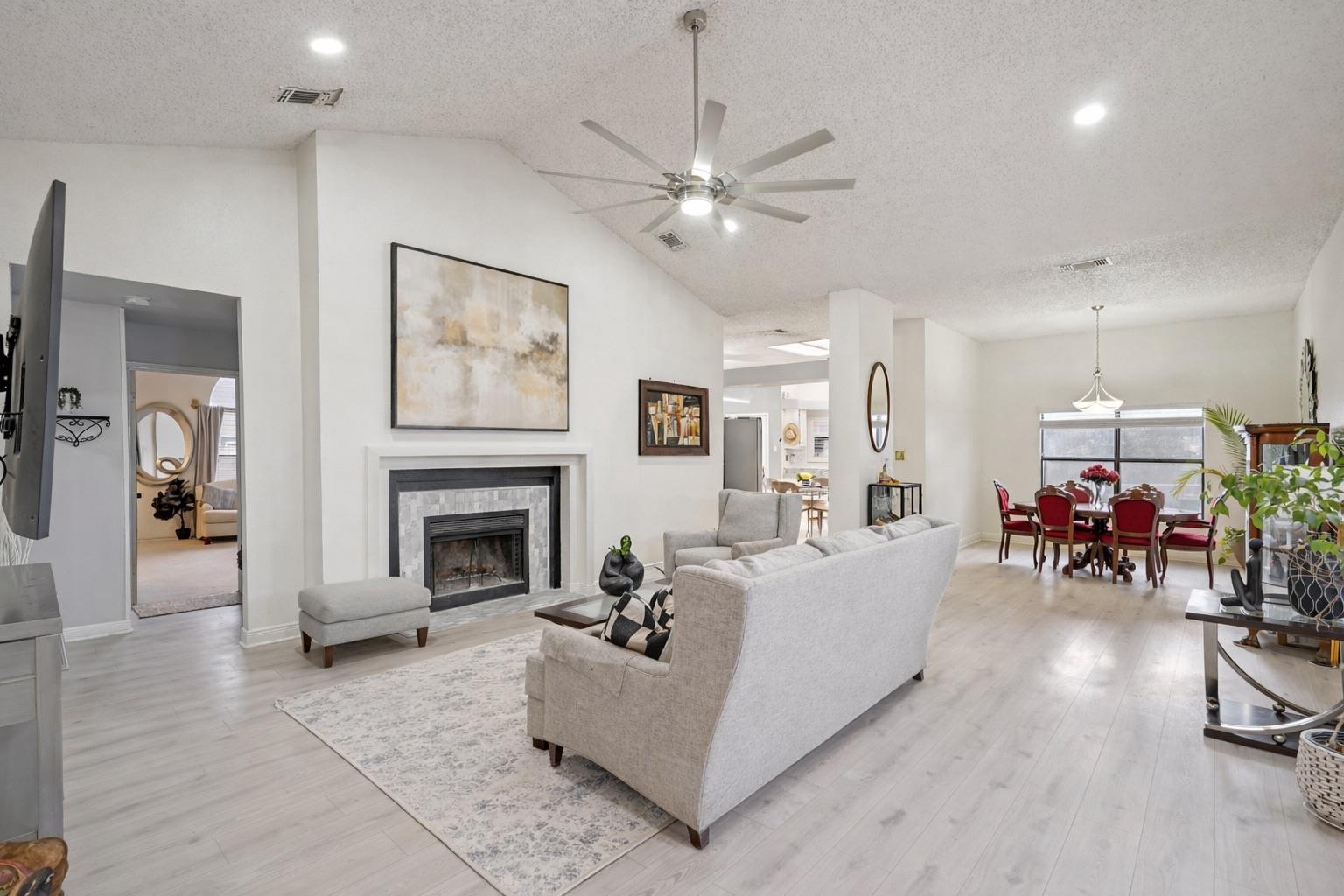 17011 Vista Village Dr, San Antonio, TX 78247