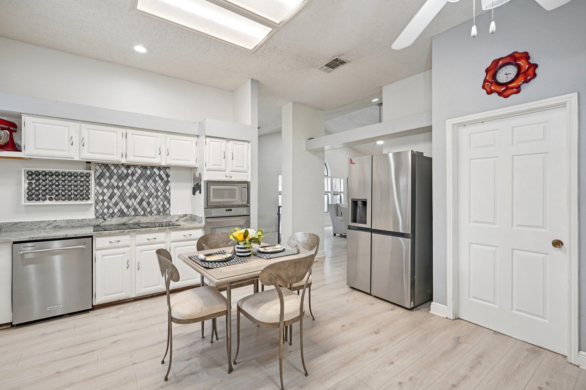 17011 Vista Village Dr, San Antonio, TX 78247