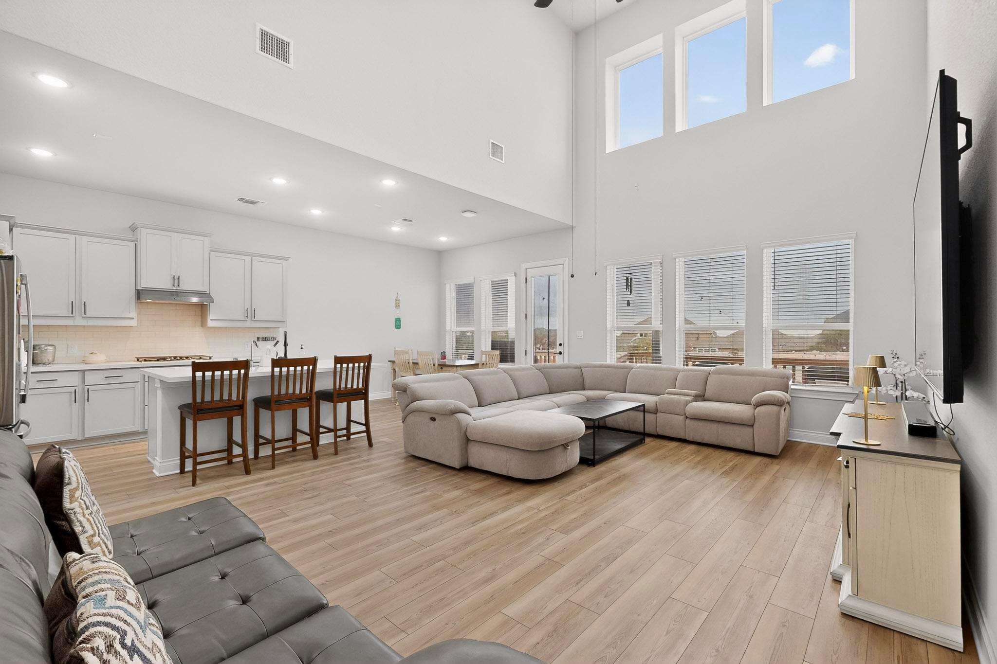 1304 Snowdrop Dr, Georgetown, TX 78628