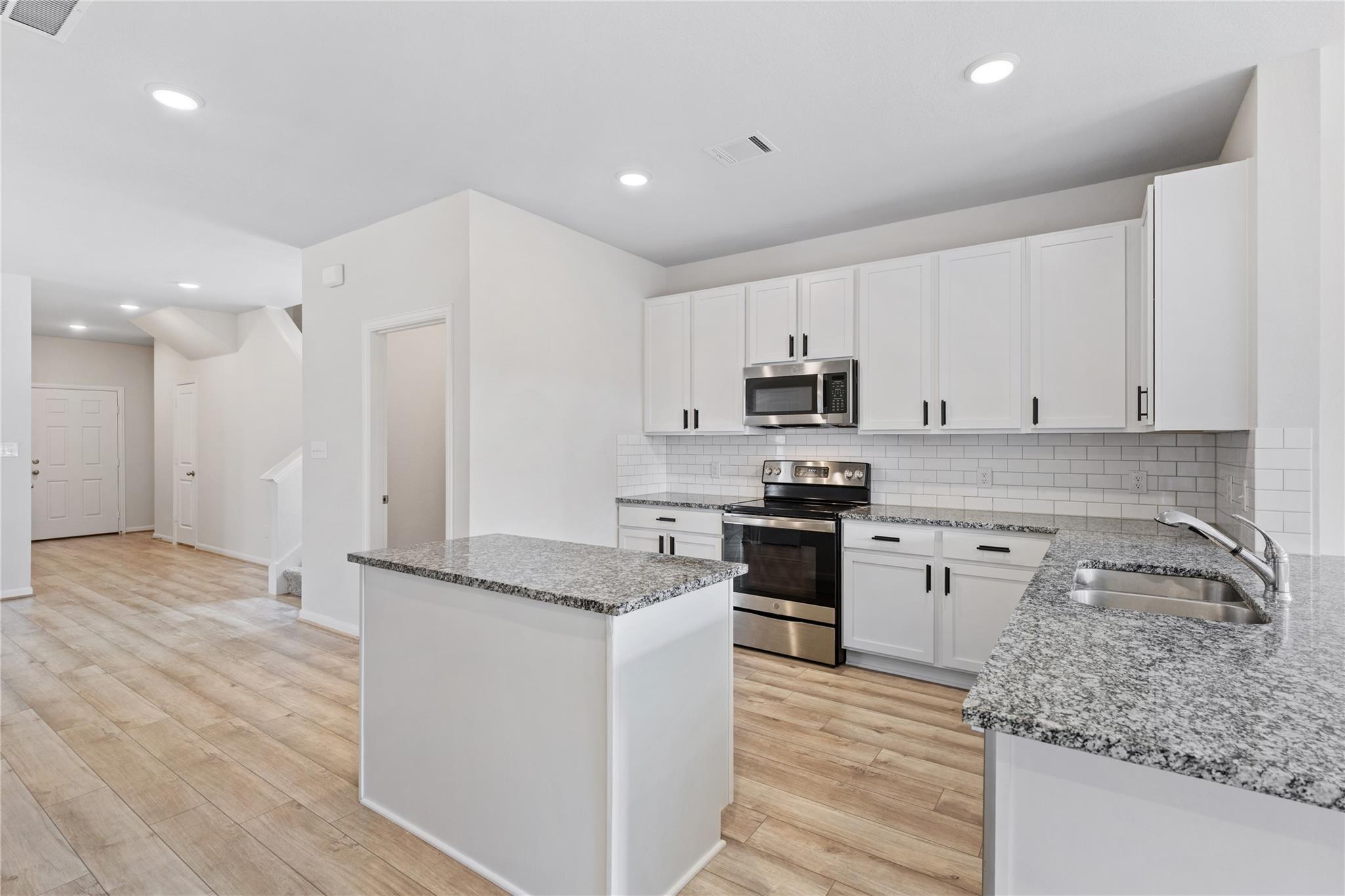 316 Lt Rusty Dr, Jarrell, TX 76537