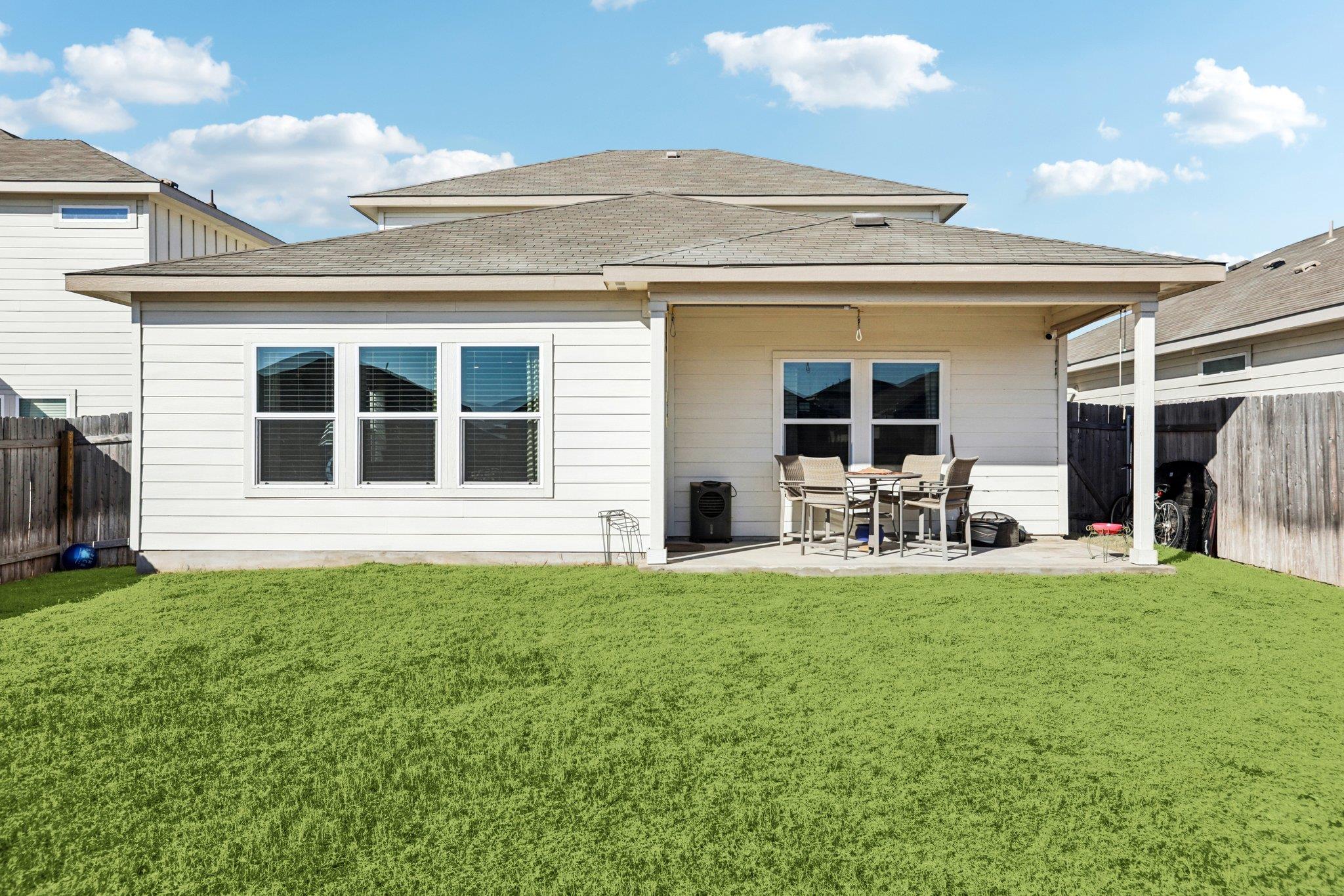 415 Osier Pass, Hutto, TX 78634