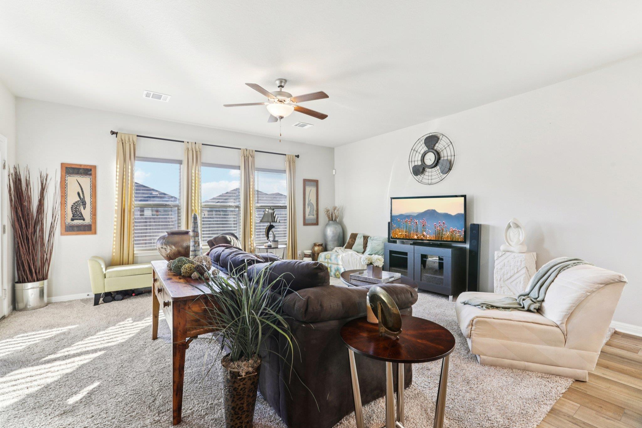 415 Osier Pass, Hutto, TX 78634