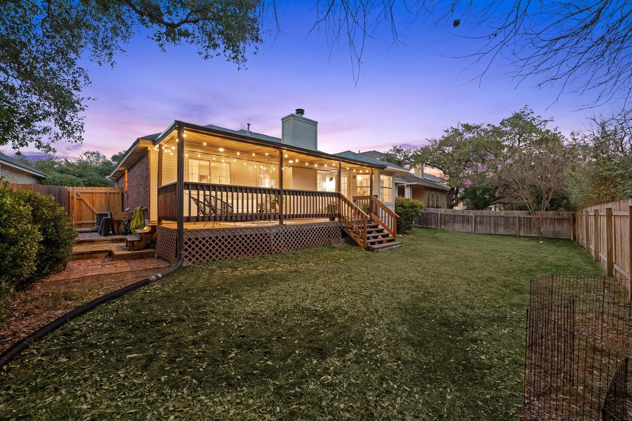 6925 AUCKLAND Dr, Austin, TX 78749