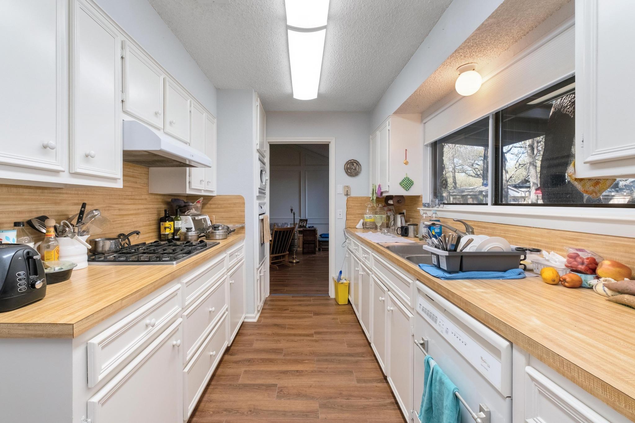 8401 Greenflint Ln # A & B, Austin, TX 78759