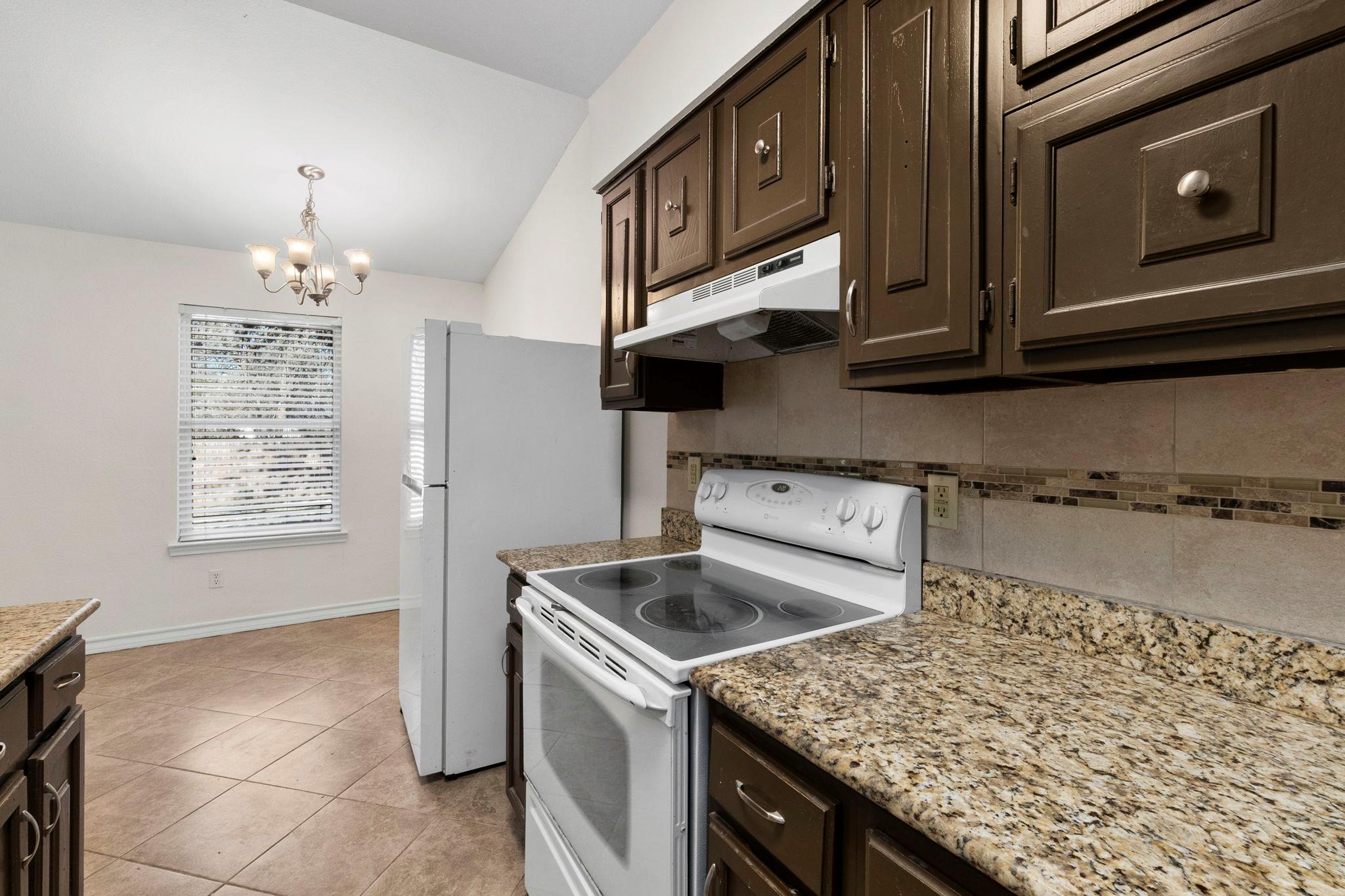 2016 Nevada St, San Marcos, TX 78666