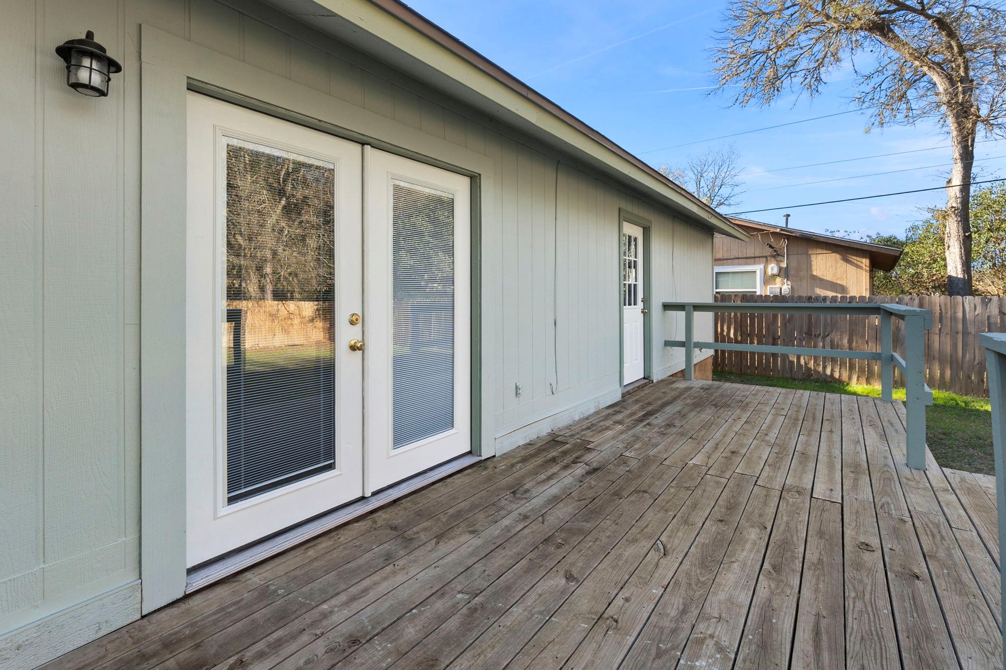 2016 Nevada St, San Marcos, TX 78666