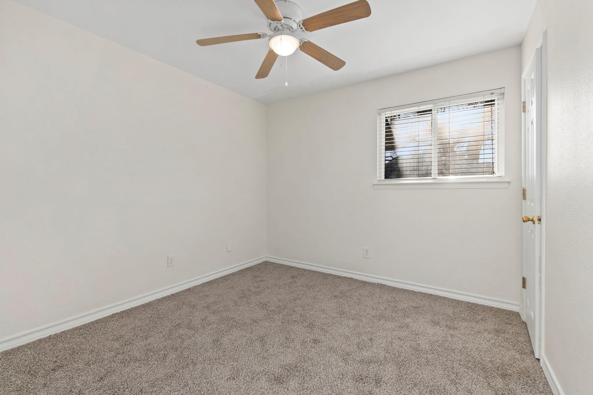 2016 Nevada St, San Marcos, TX 78666