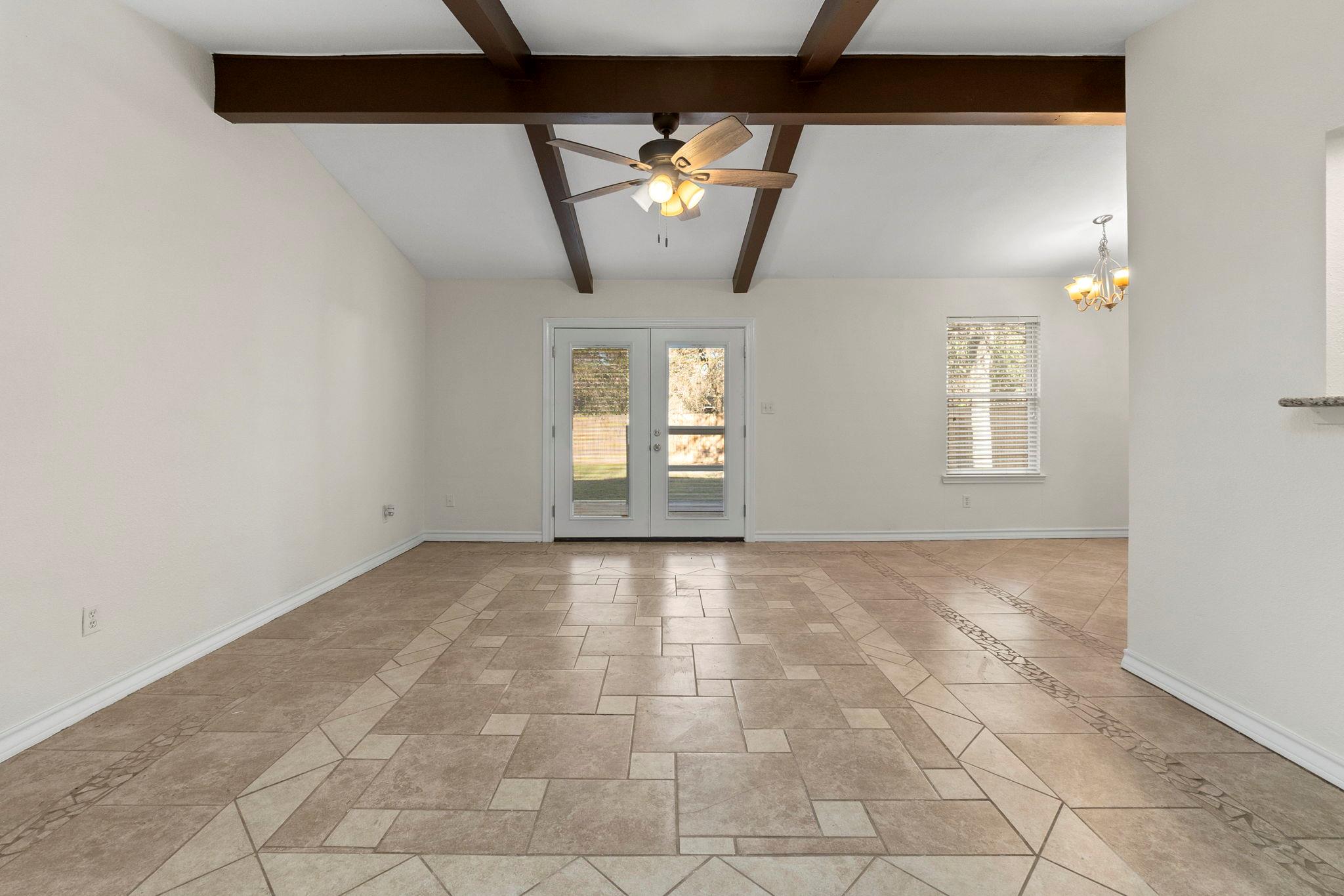 2016 Nevada St, San Marcos, TX 78666