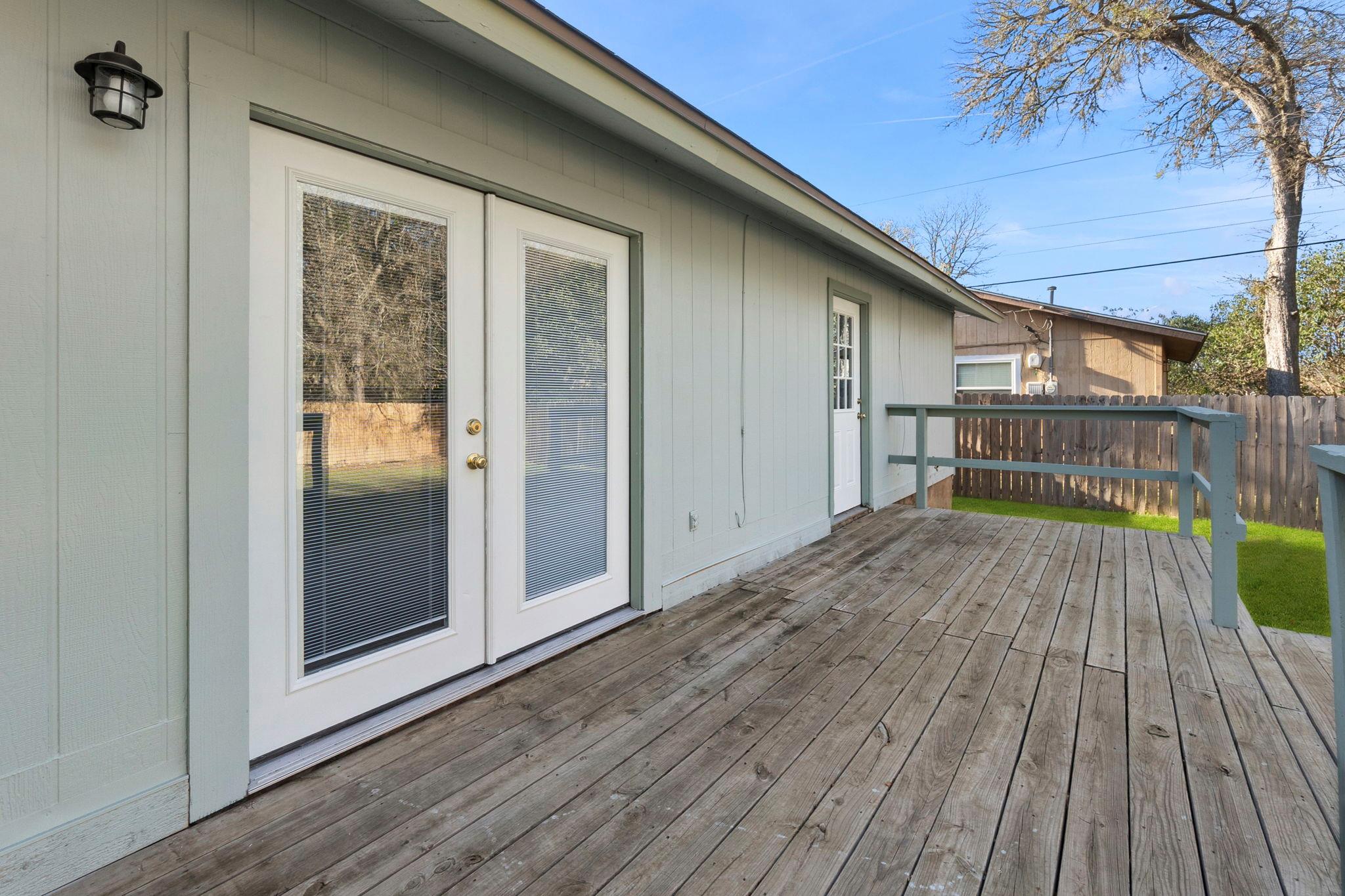 2016 Nevada St, San Marcos, TX 78666