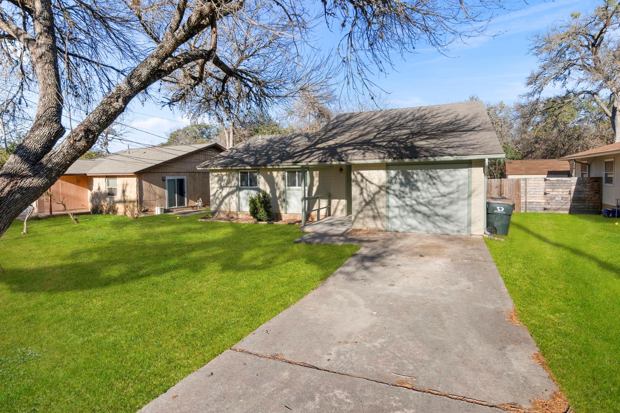 2016 Nevada St, San Marcos, TX 78666