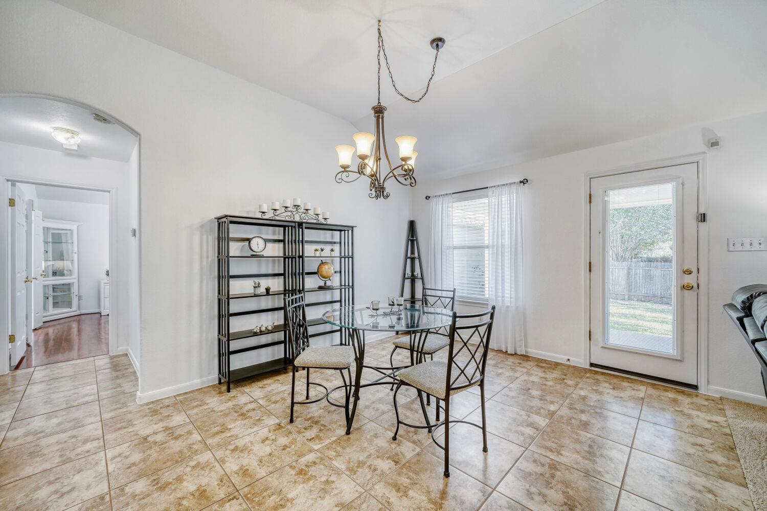 218 Desert Highlands Trl, Round Rock, TX 78665