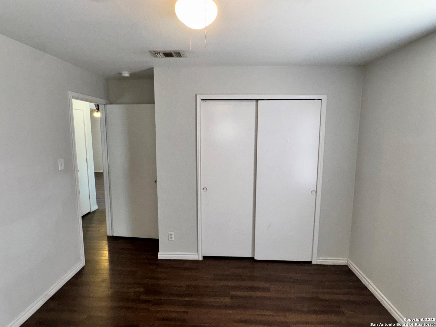 830 W Hutchins Pl # 3, San Antonio, TX 78221