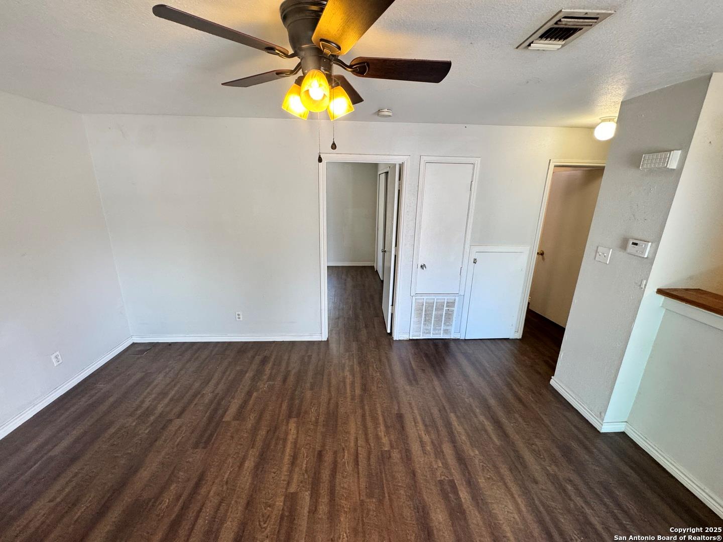 830 W Hutchins Pl # 3, San Antonio, TX 78221