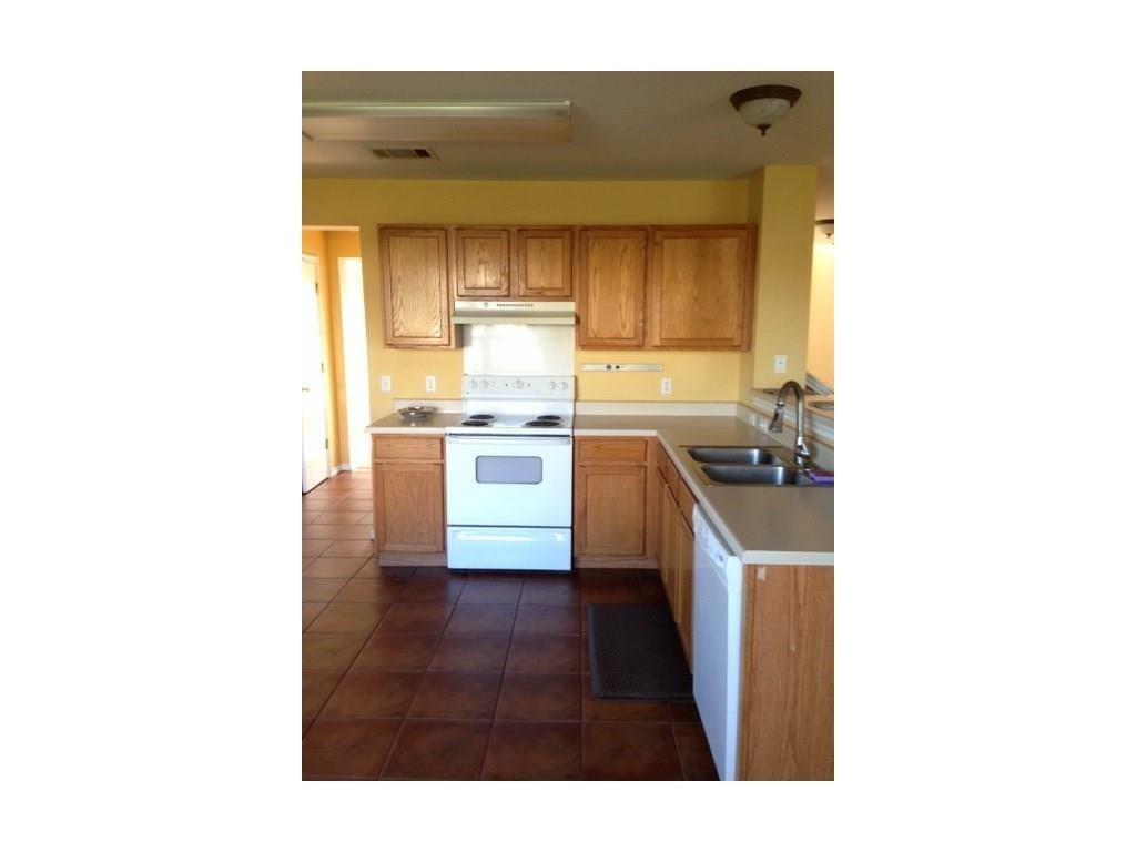 120 Rinehardt St, Hutto, TX 78634