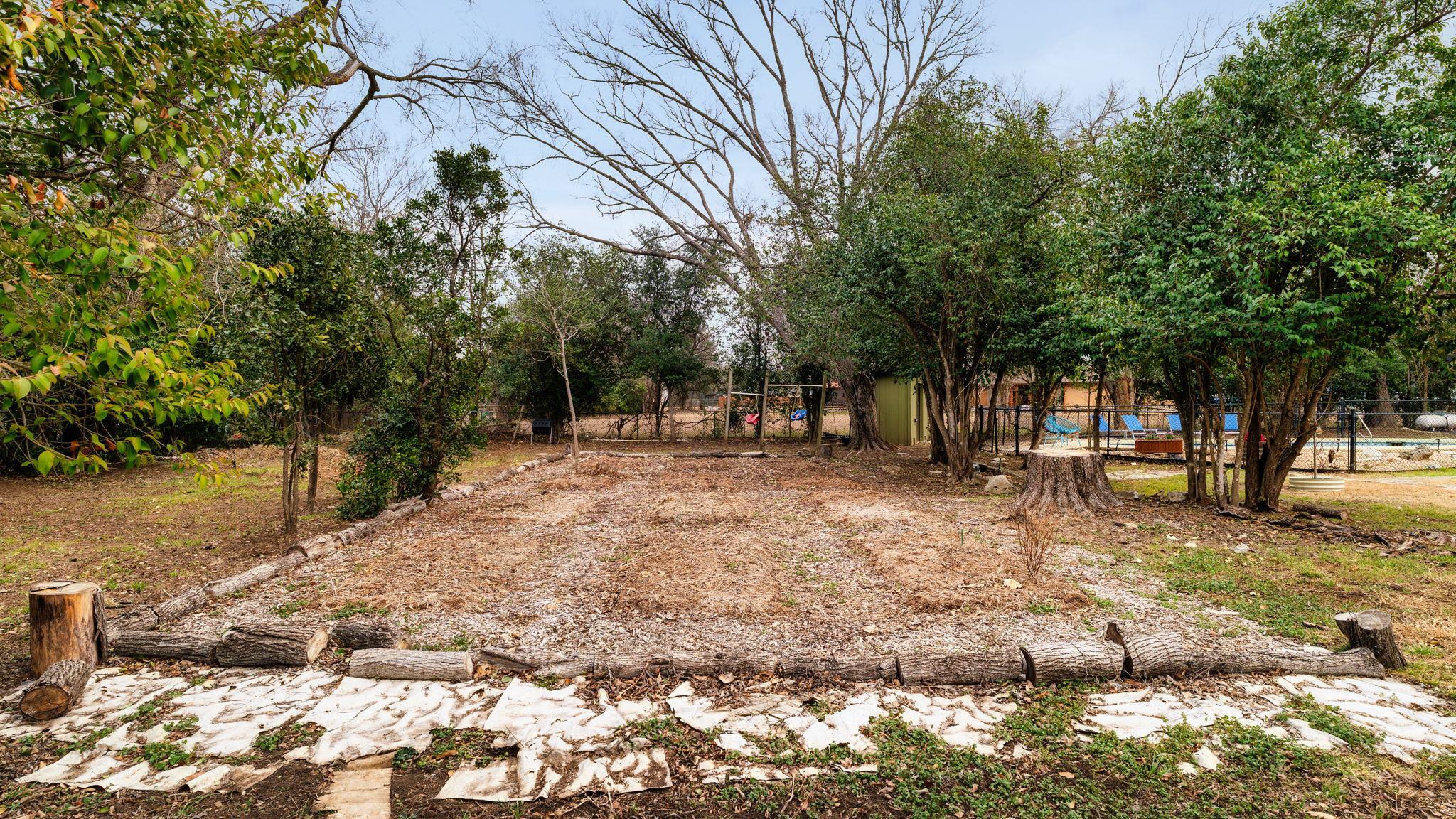 404 Whitetail Dr, Manchaca, TX 78652