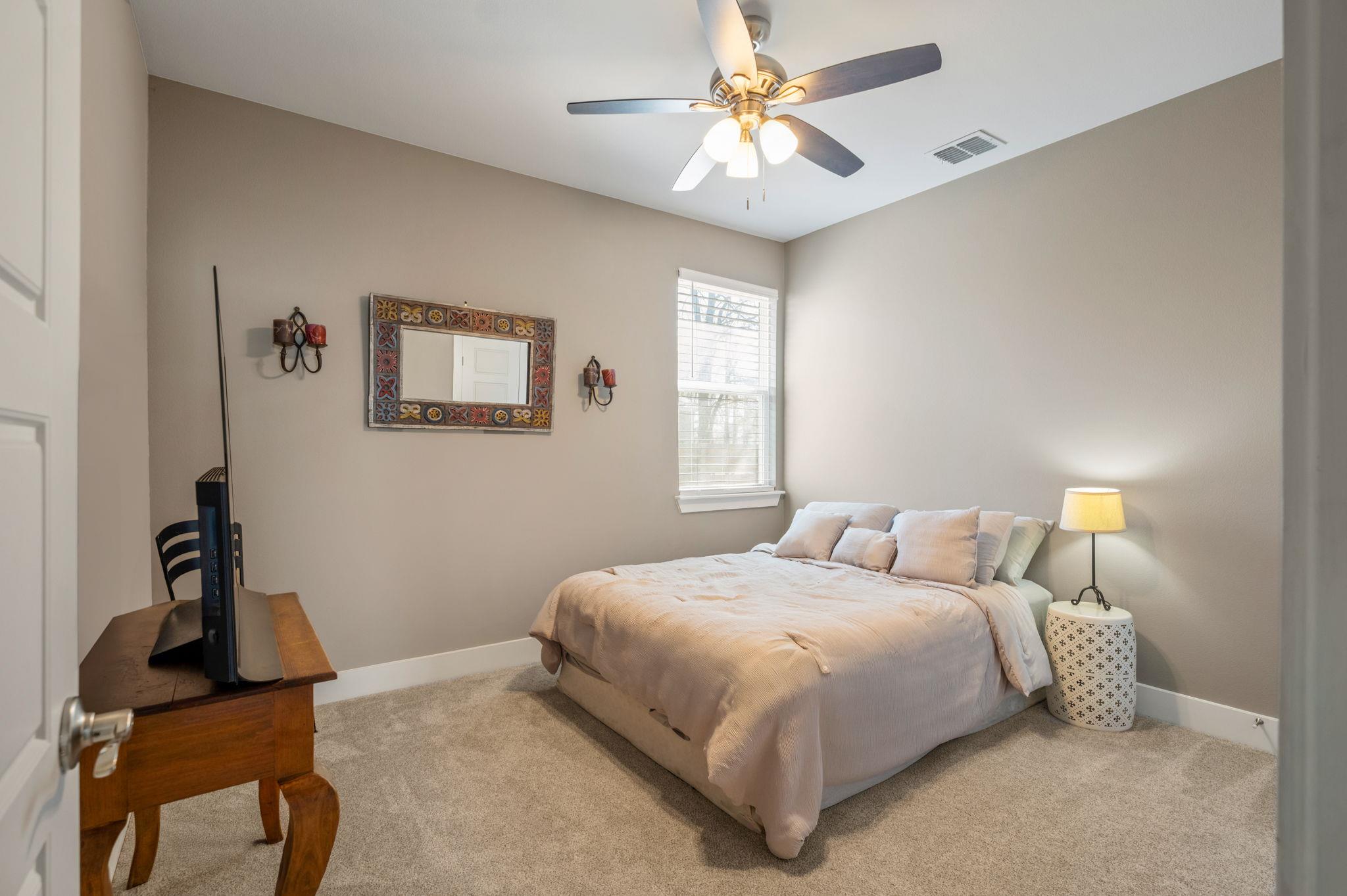 177 Mokulua Ln, Bastrop, TX 78602