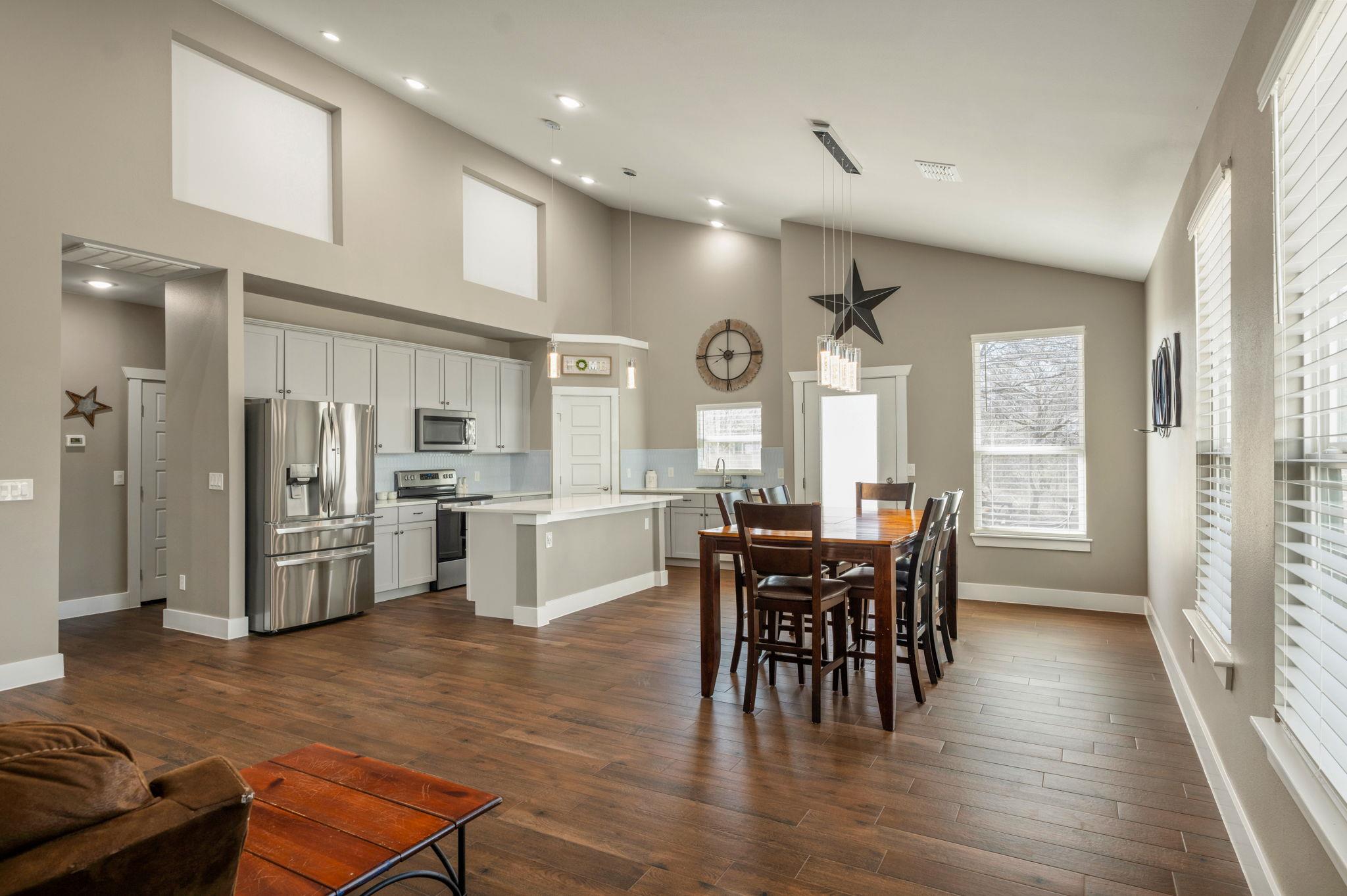 177 Mokulua Ln, Bastrop, TX 78602