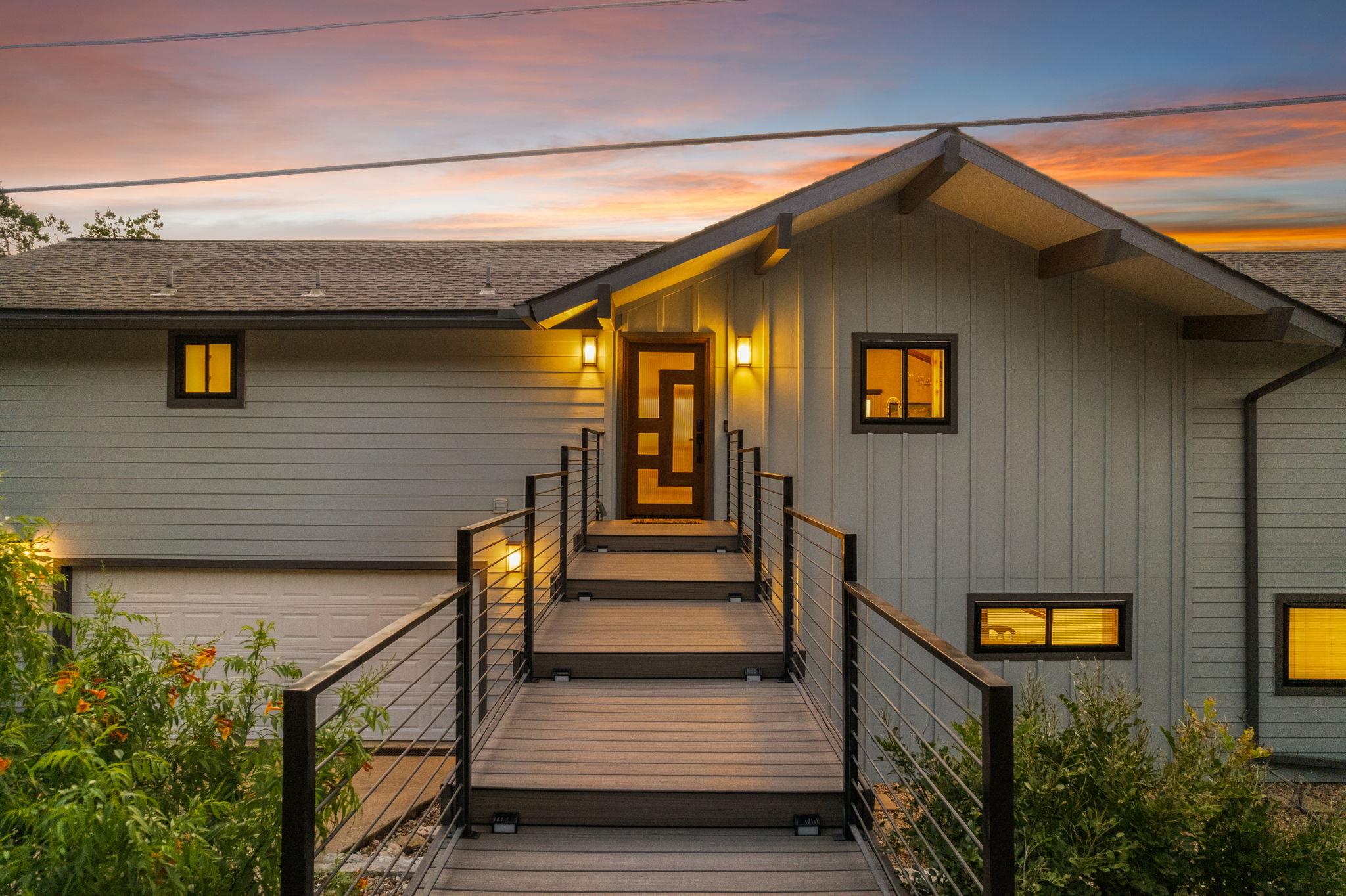 6300 Lakeshore Dr, Lago Vista, TX 78645