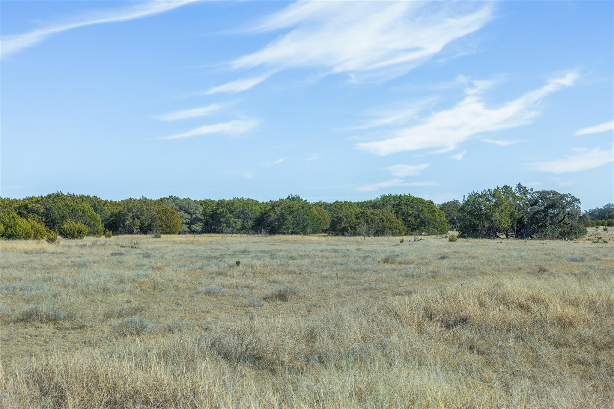 10 Bluestem Ln, Lampasas, TX 76550