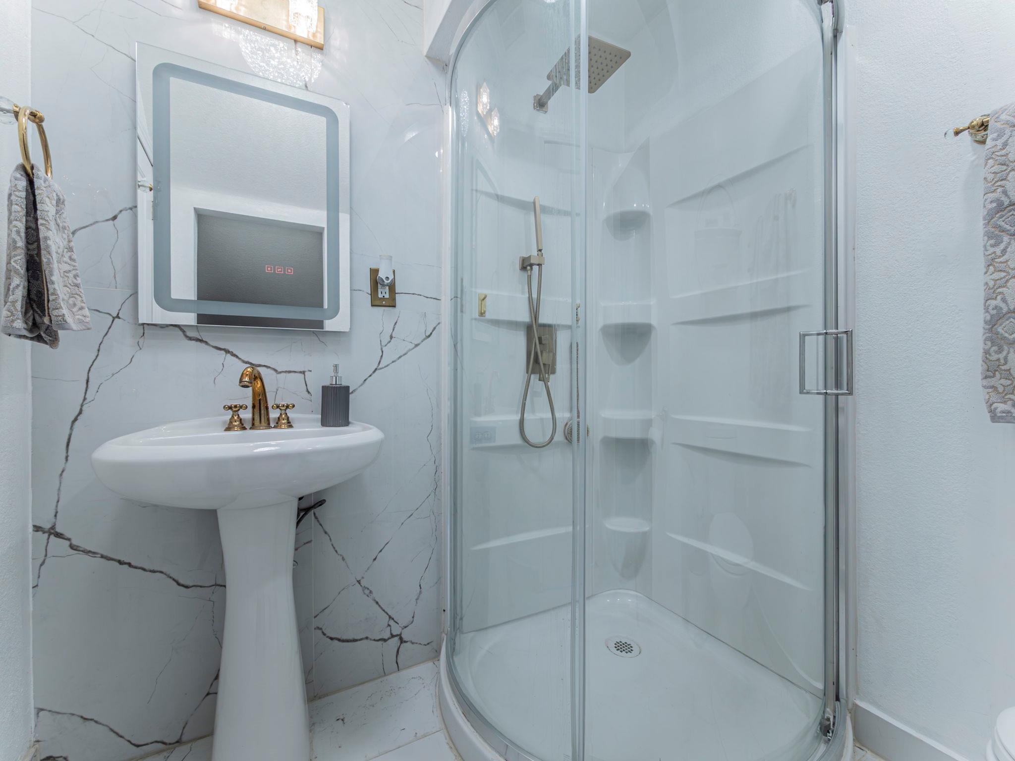 17607 Van Horn Ct, Round Rock, TX 78664