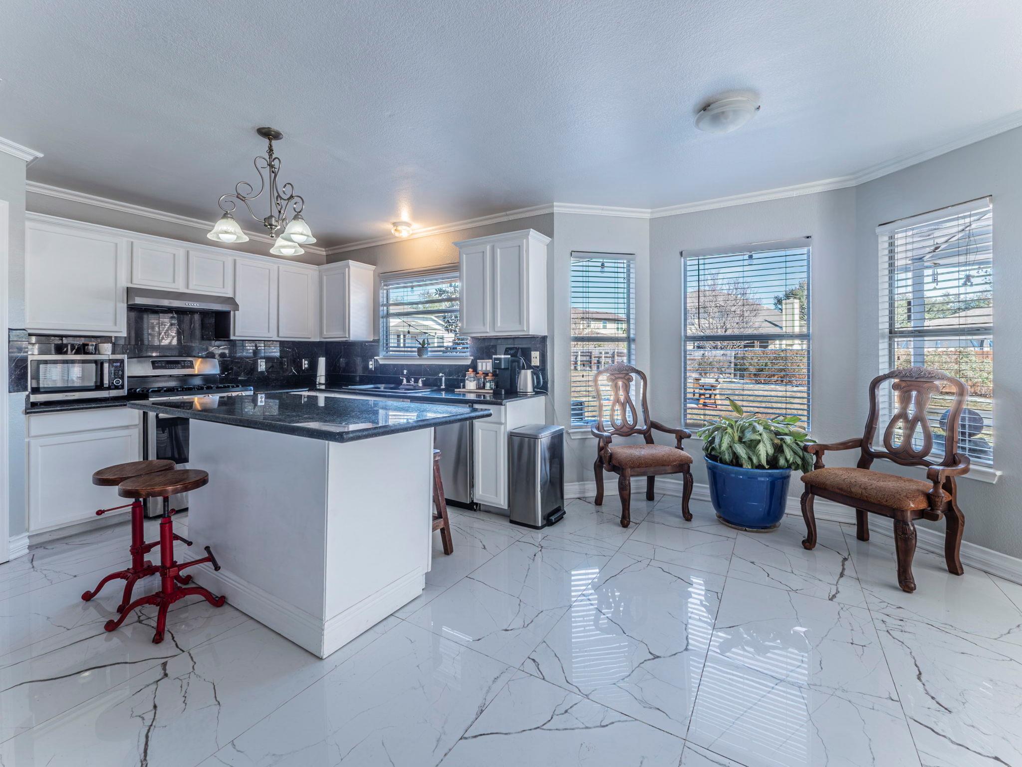 17607 Van Horn Ct, Round Rock, TX 78664