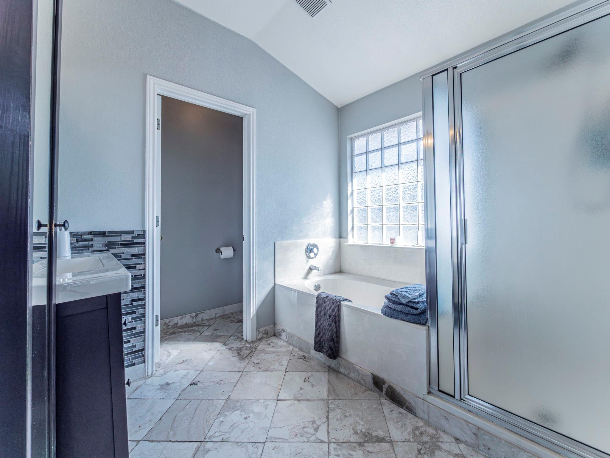 17607 Van Horn Ct, Round Rock, TX 78664