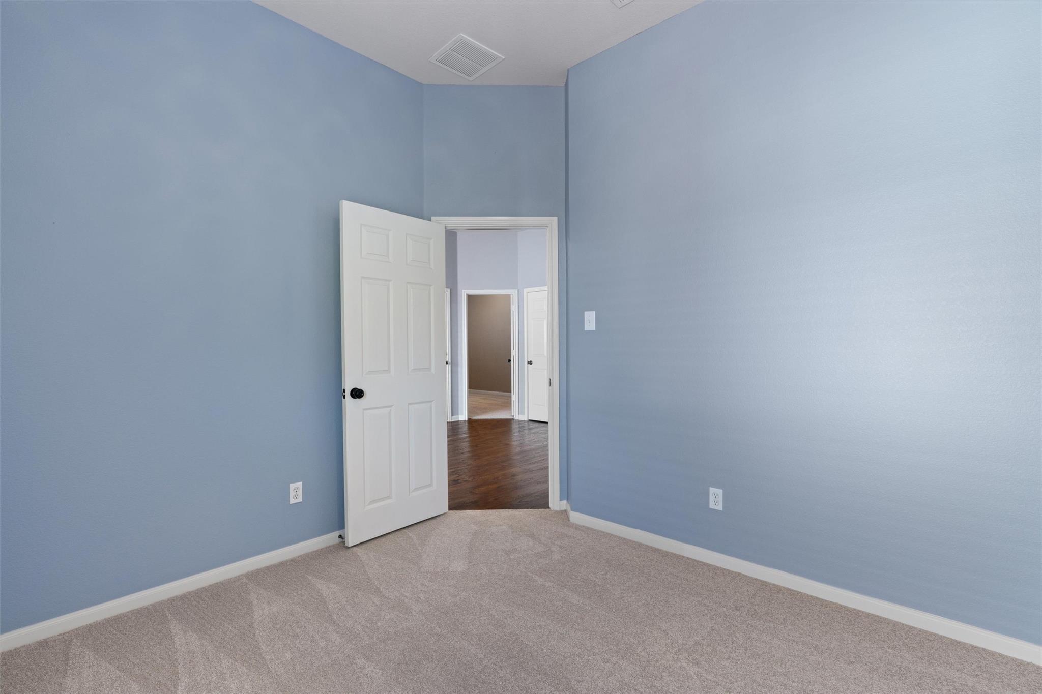 407 Red Hawk Dr, Leander, TX 78641