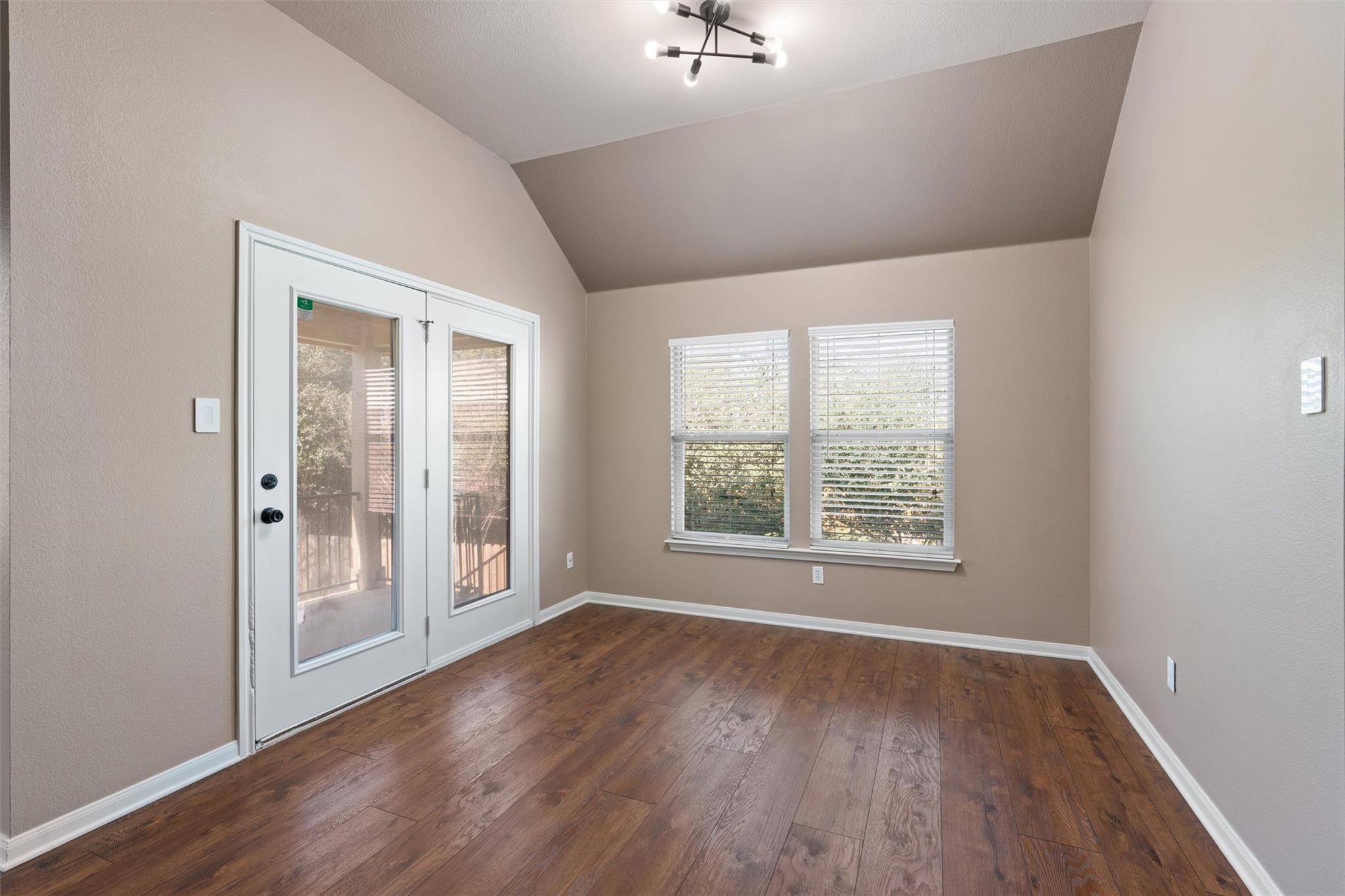 407 Red Hawk Dr, Leander, TX 78641