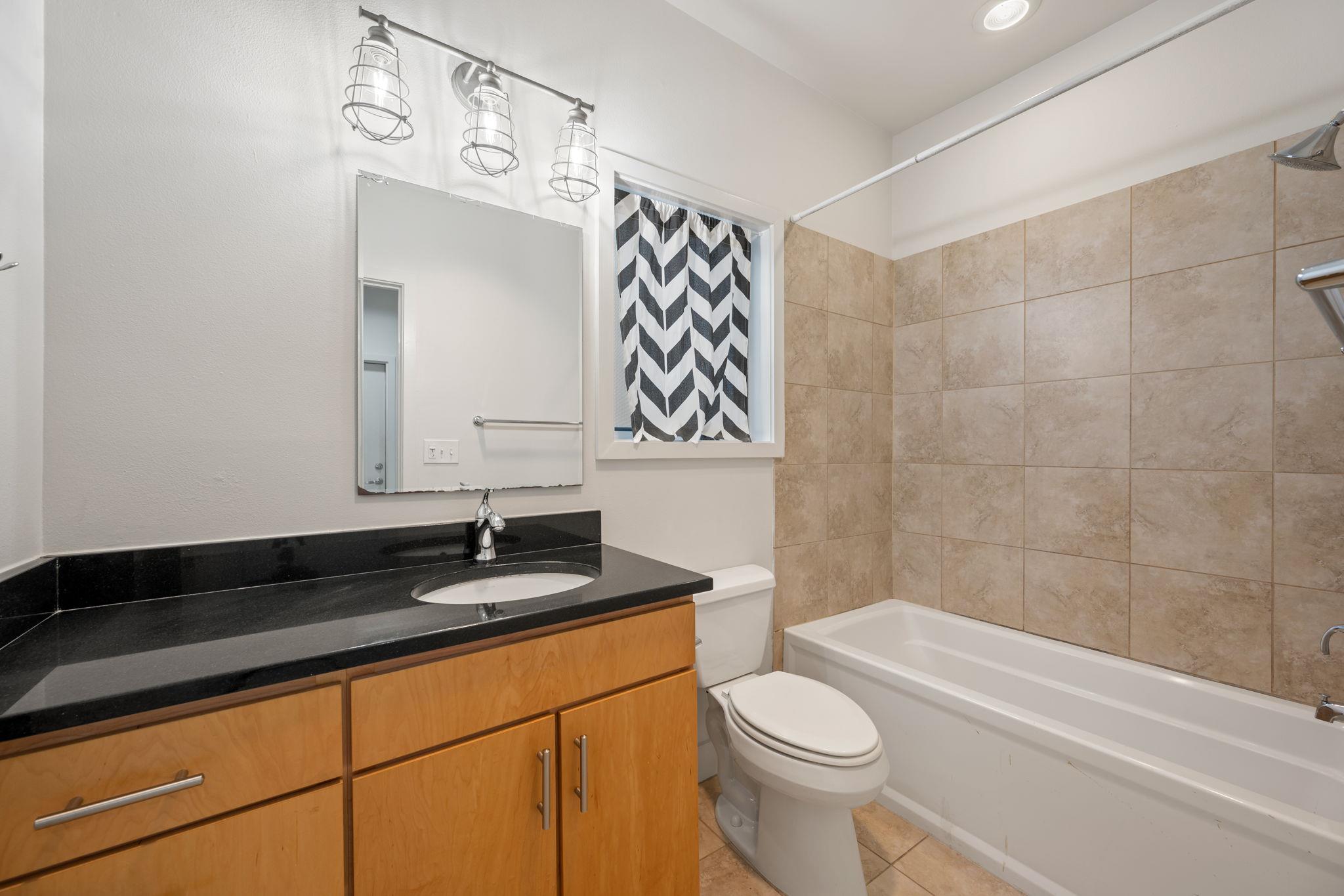 1702 S Lamar Blvd # 16, Austin, TX 78704