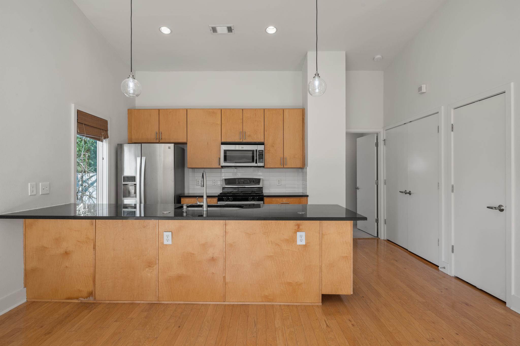 1702 S Lamar Blvd # 16, Austin, TX 78704