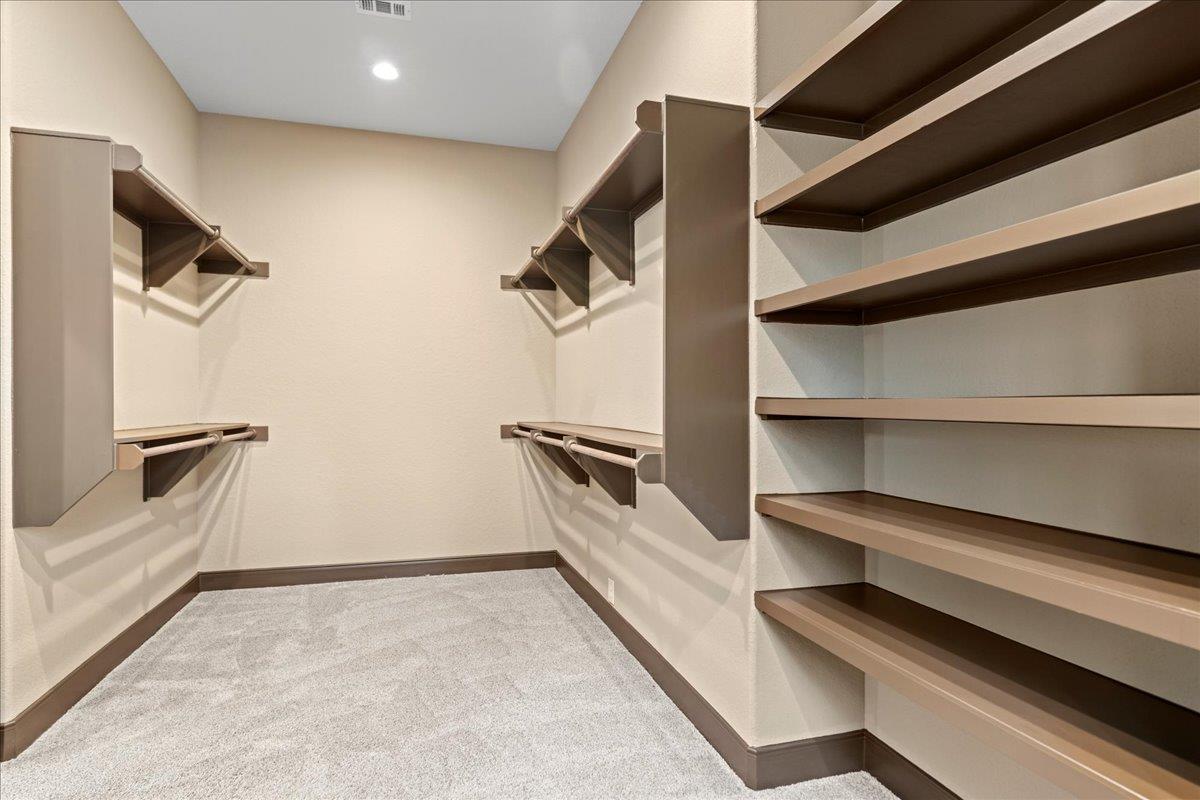 1951 Bridlewood Ranches Dr, San Marcos, TX 78666