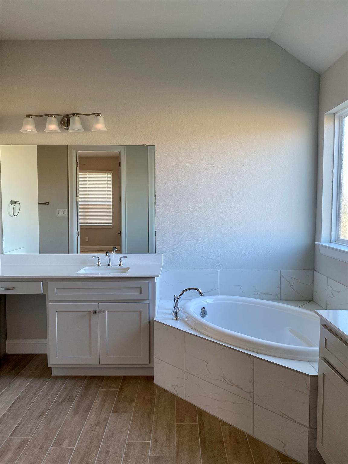 359 Raptor Beak Way, Cedar Creek, TX 78612