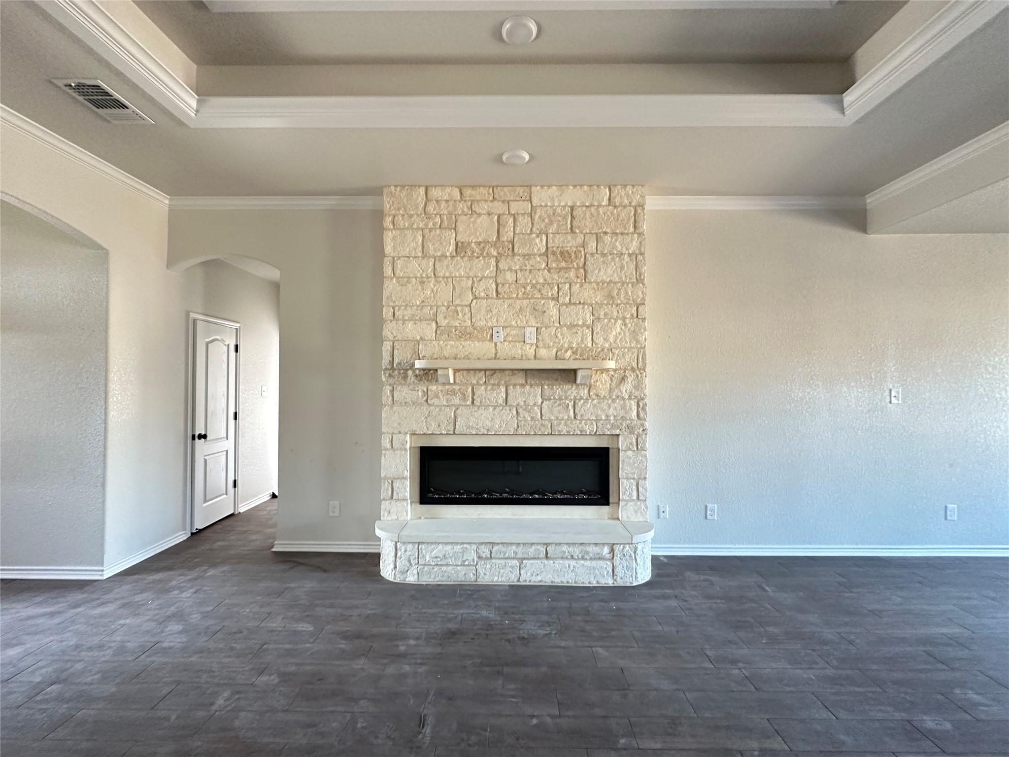 718 Golden Eagle Dr, Salado, TX 76571